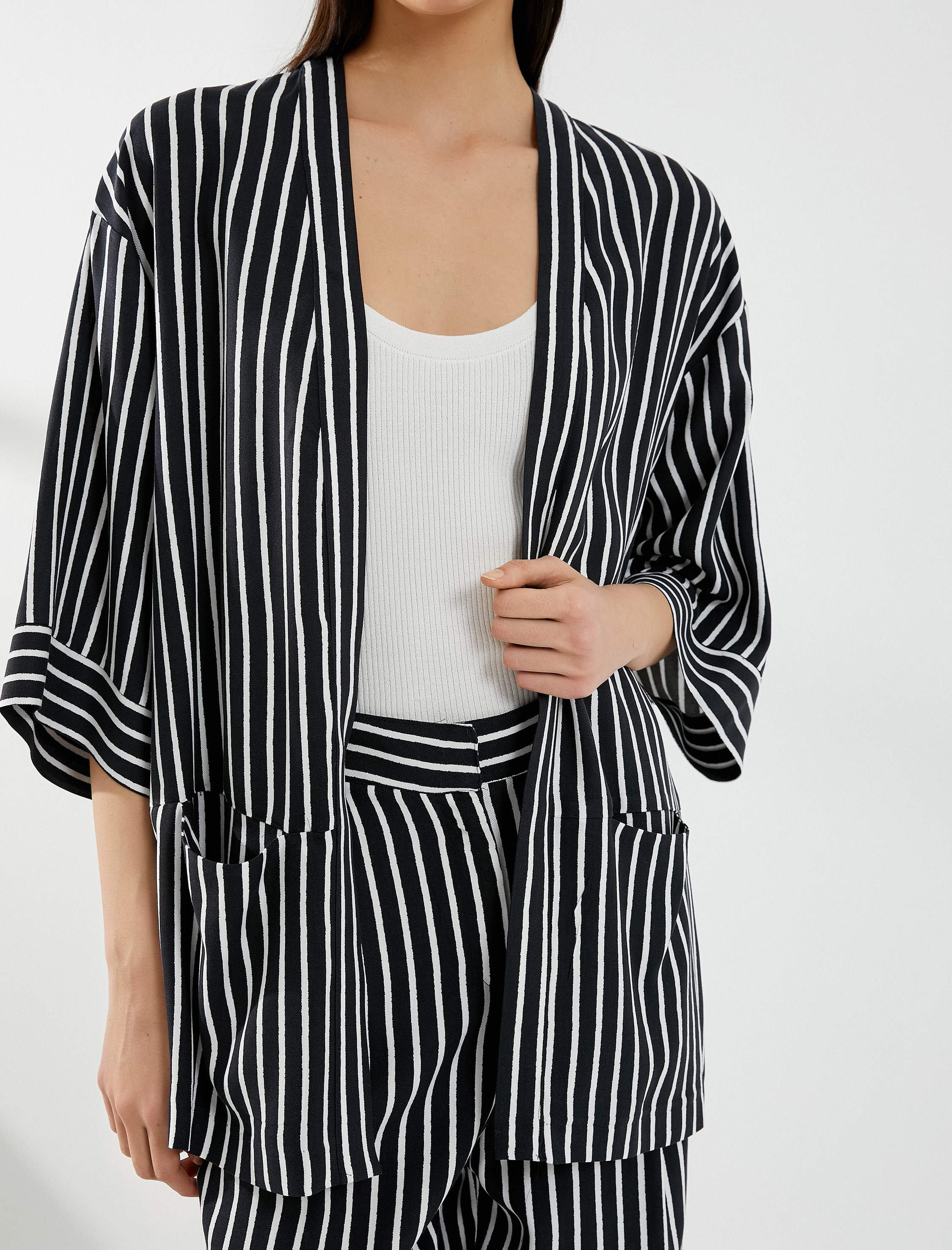   Viskon Kimono Yarım Kollu Cep Detaylı