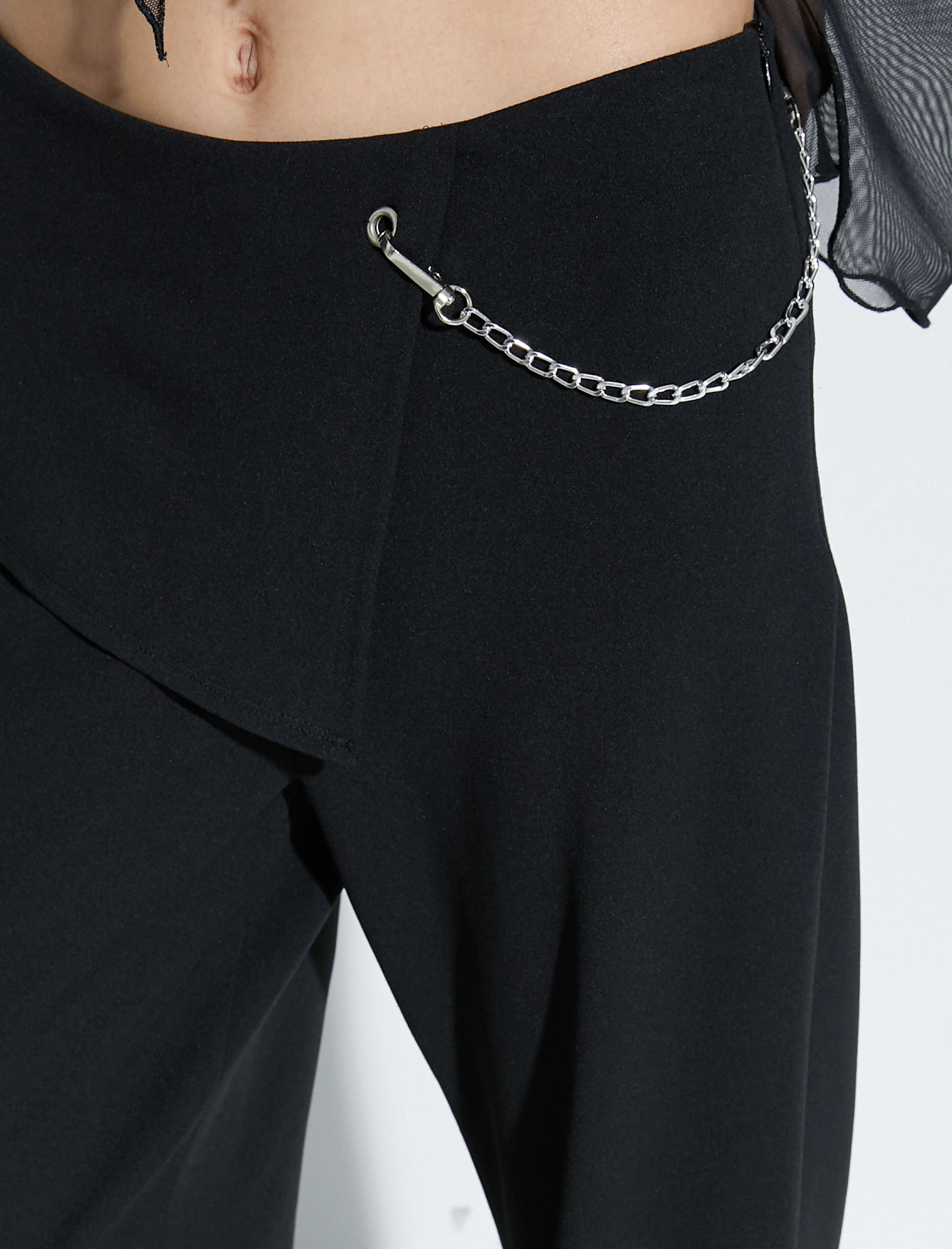   Geniş Paça Pantolon Zincir Detaylı