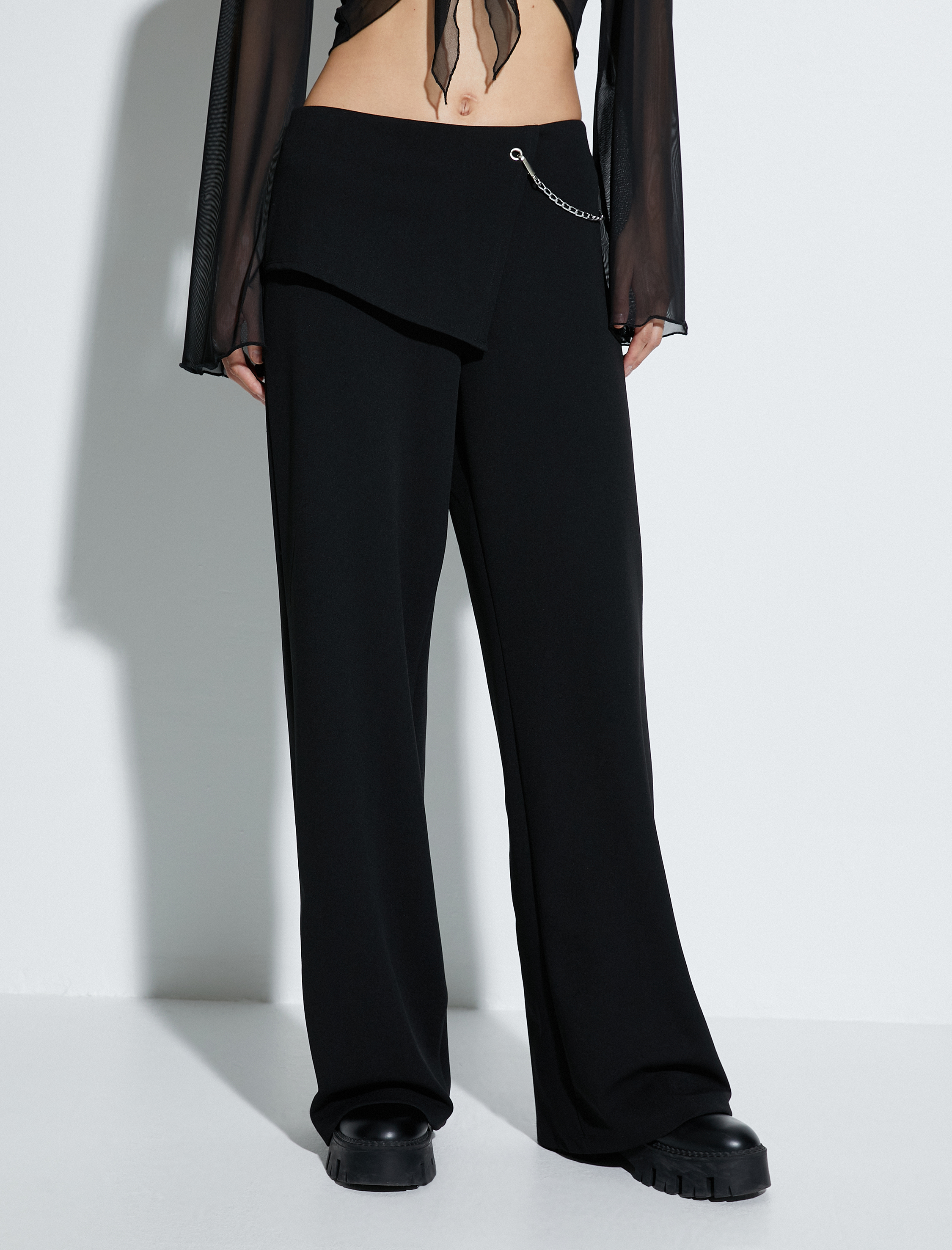   Geniş Paça Pantolon Zincir Detaylı