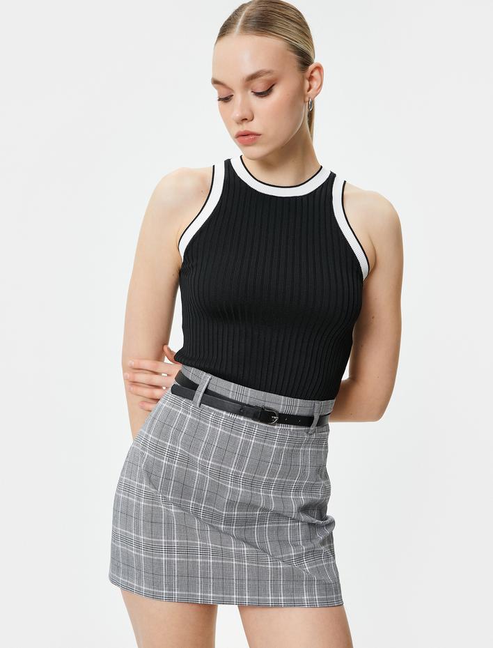  Kemerli Ekoseli Mini Etek