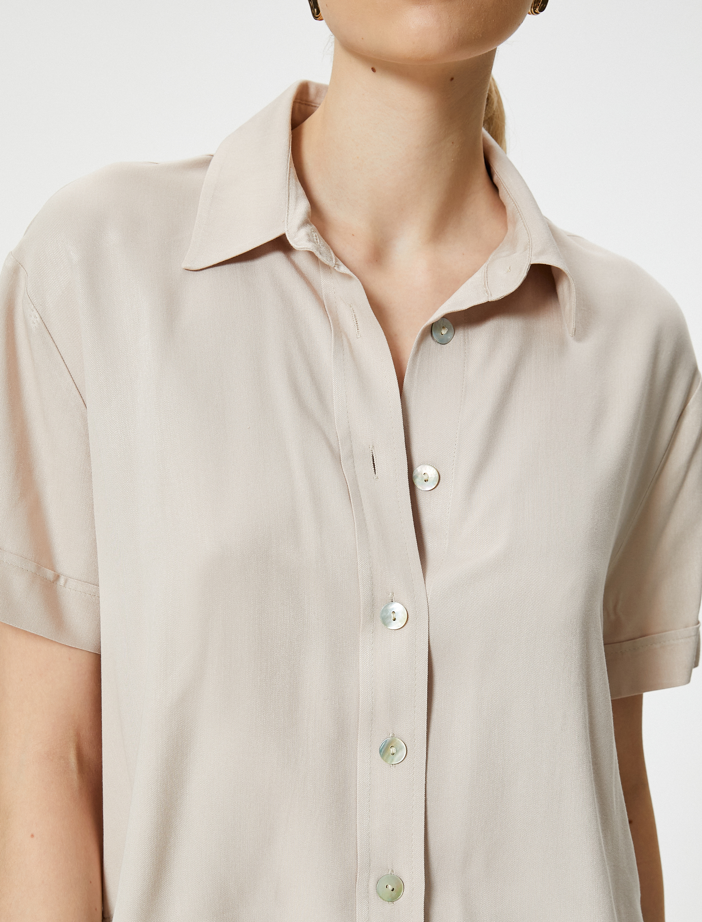   Crop Gömlek Kısa Kollu Klasik Yaka Düğmeli Viskon