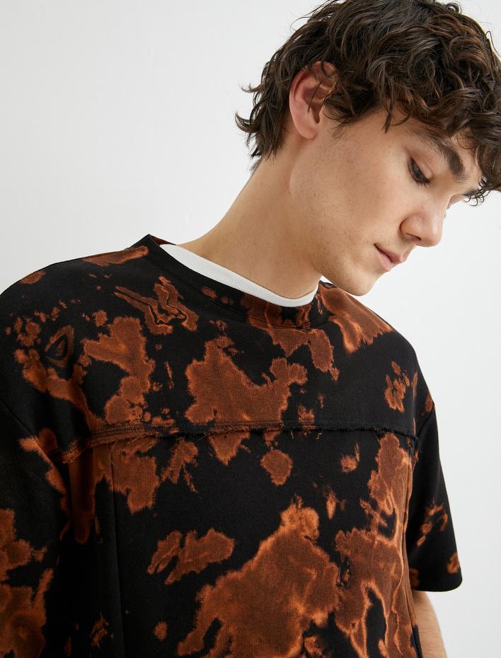  Soyut Baskılı Tişört Rahat Kesim Dikiş Detaylı Bisiklet Yaka