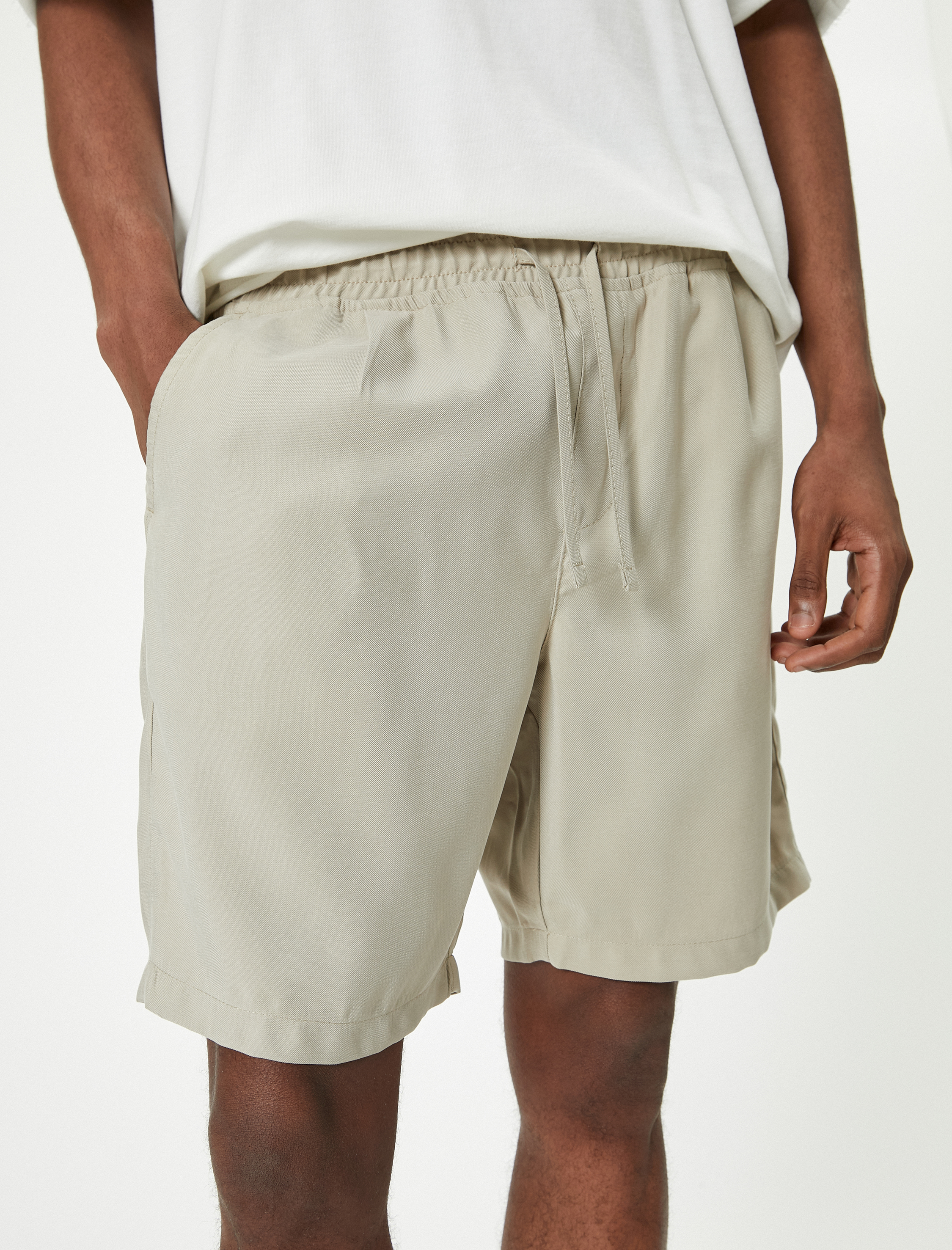   Bermuda Şort Chino Beli Bağcıklı Cep Detaylı Rayon Kumaş