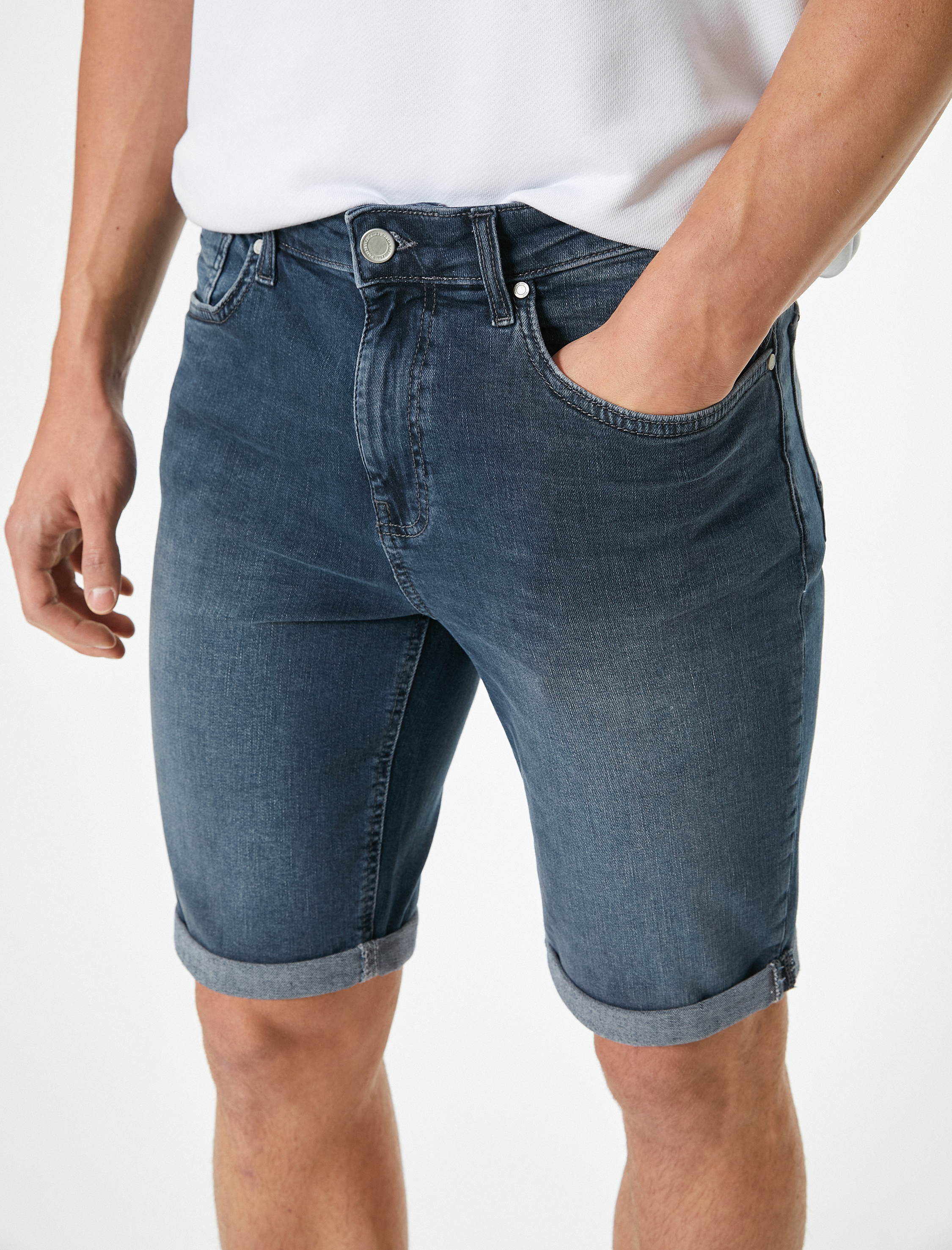   Kot Şort Katlı Paça Detaylı Düğmeli Cepli Pamuklu