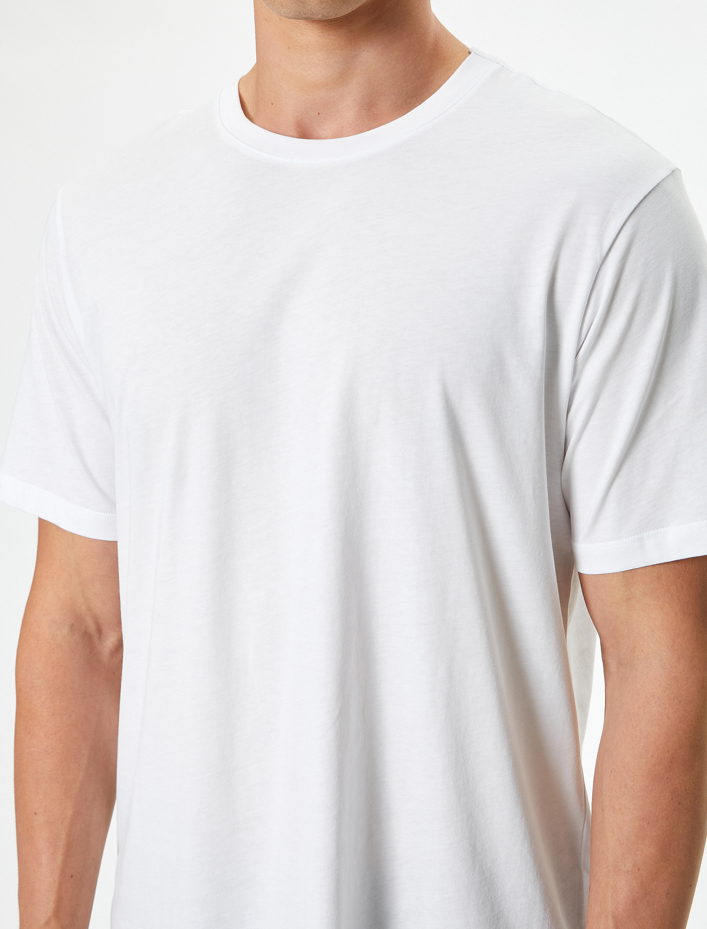   Bisiklet Yaka Regular Fit Pamuklu Kısa Kollu Basic Tişört