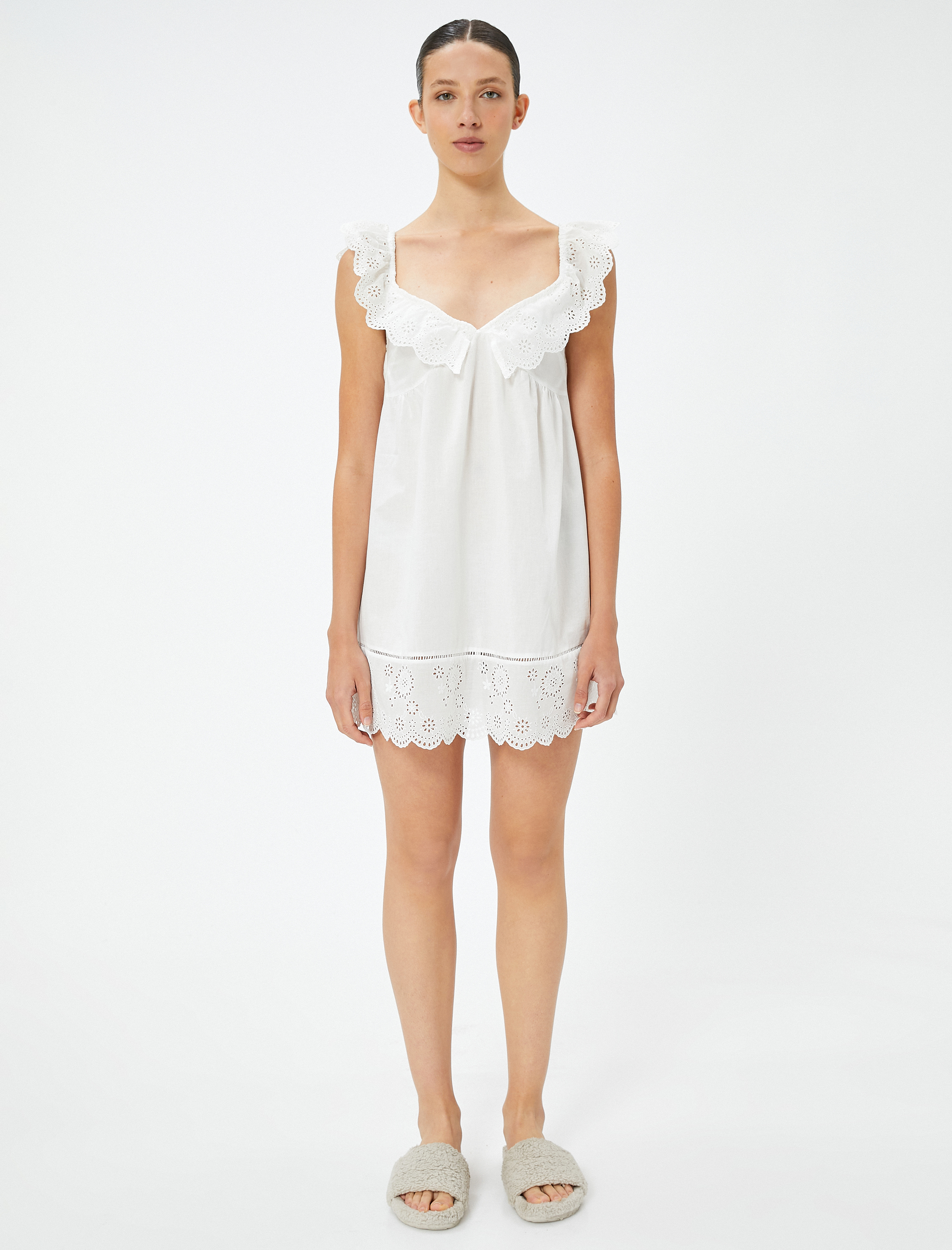   Gecelik Fisto Detaylı Fırfırlı Pamuklu Diz Altı Bol Kalıp