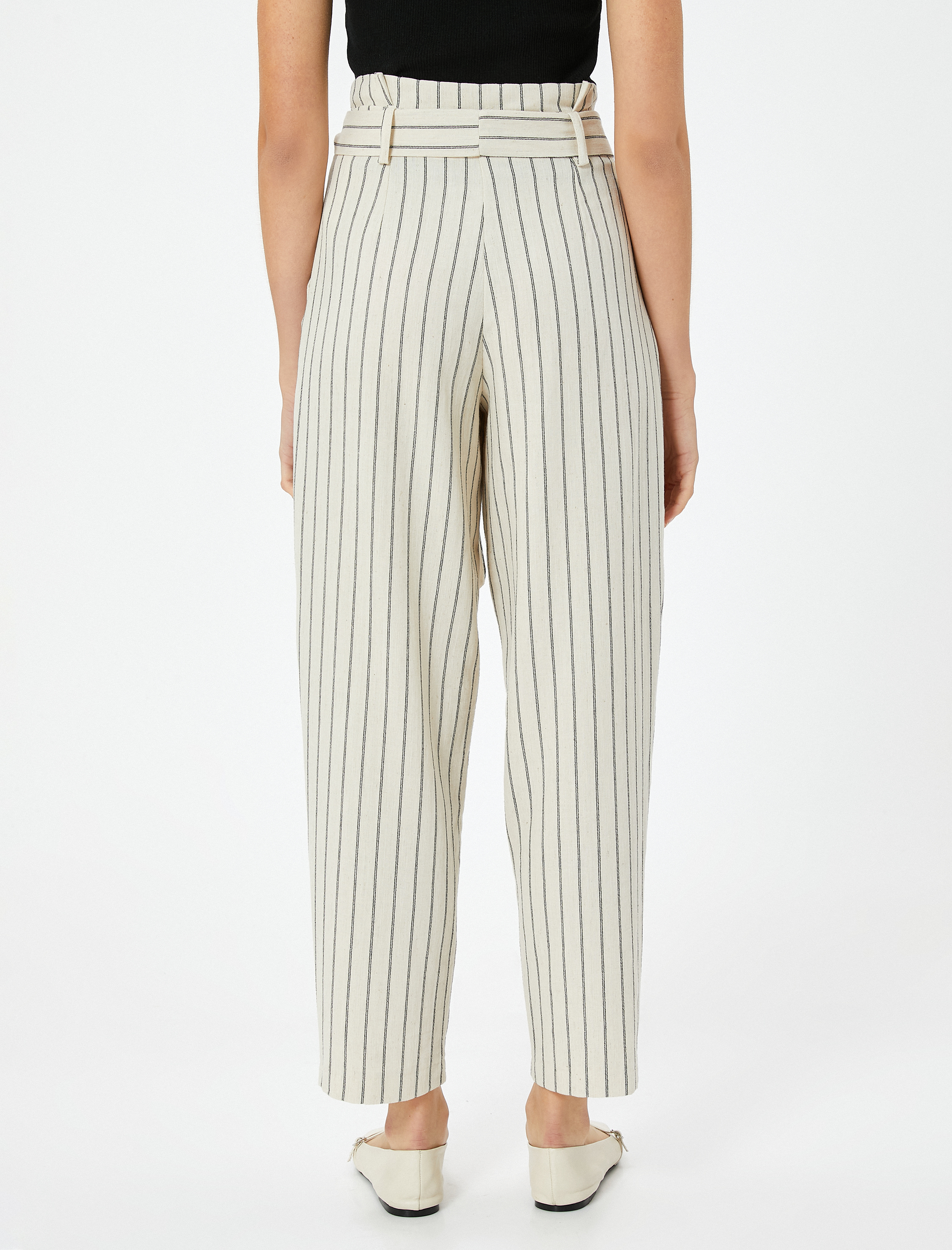   Keten Karışımlı Balon Pantolon Yüksek Belli Cepli Kemer Detaylı