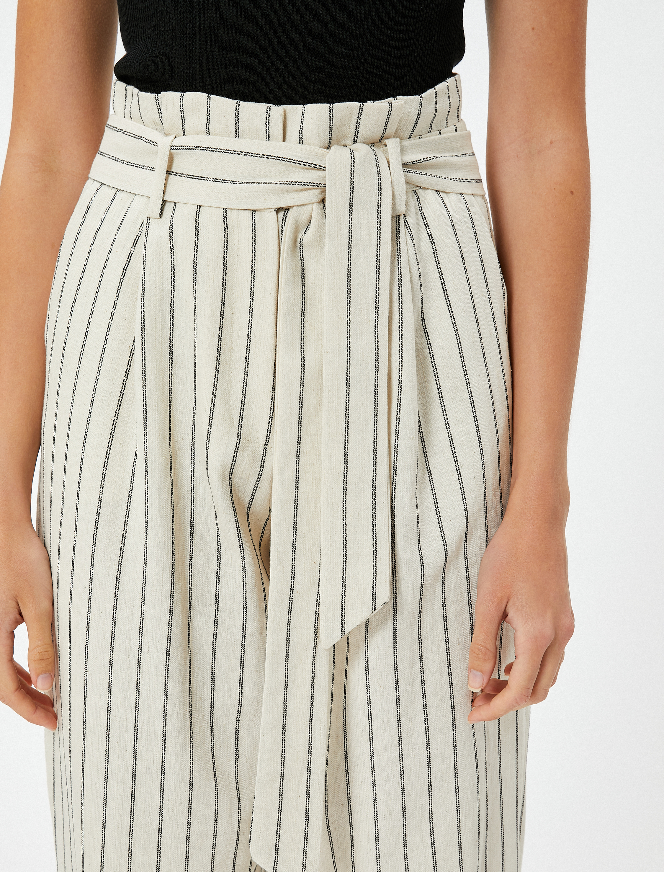   Keten Karışımlı Balon Pantolon Yüksek Belli Cepli Kemer Detaylı