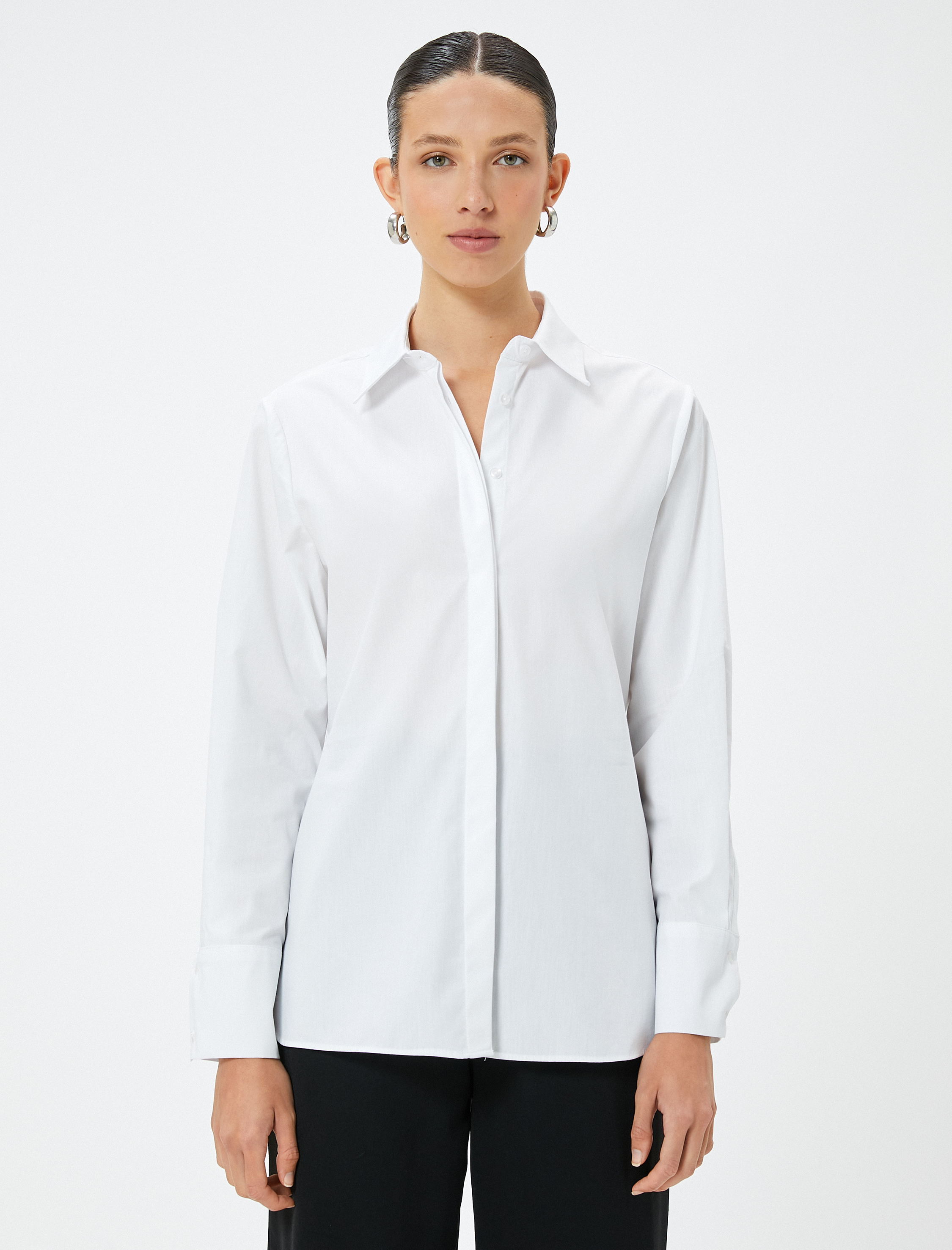   Uzun Kollu Gizli Pat Detaylı Regular Fit Poplin Gömlek