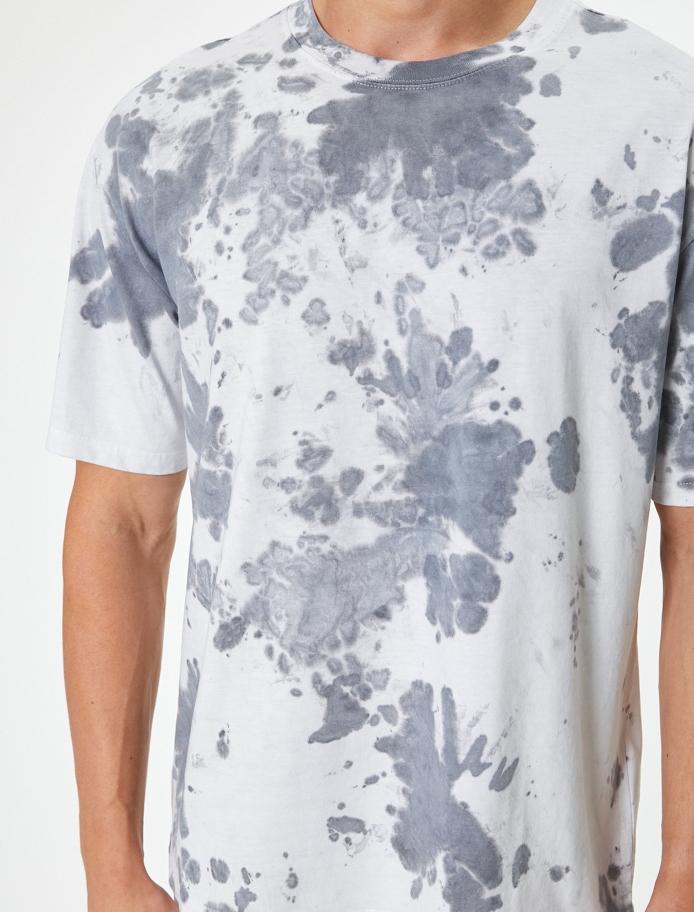 Oversize Tişört Batik Desenli Kısa Kollu Bisiklet Yaka Pamuklu