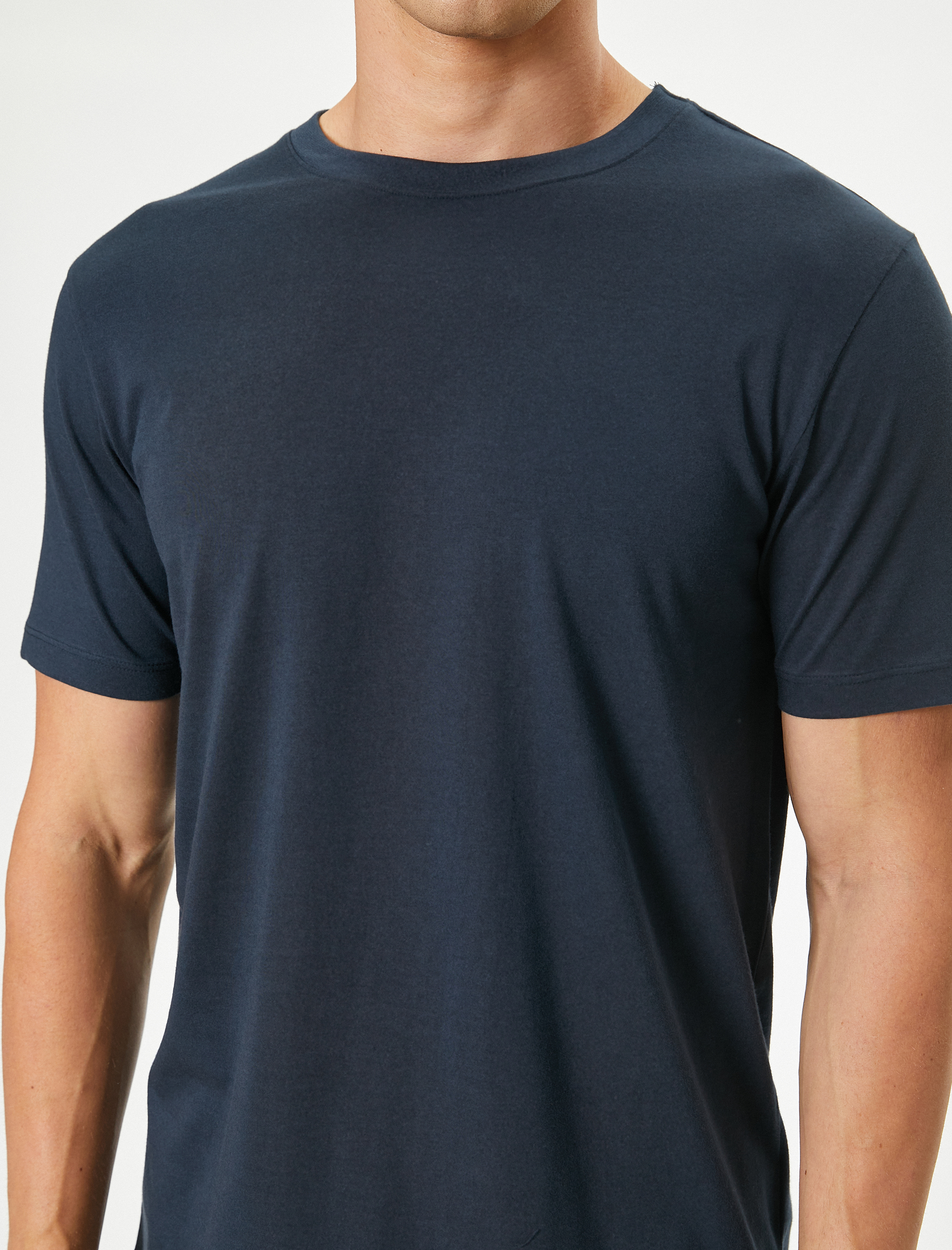   Basic Tişört Slim Fit Bisiklet Yaka Kısa Kollu Pamuklu