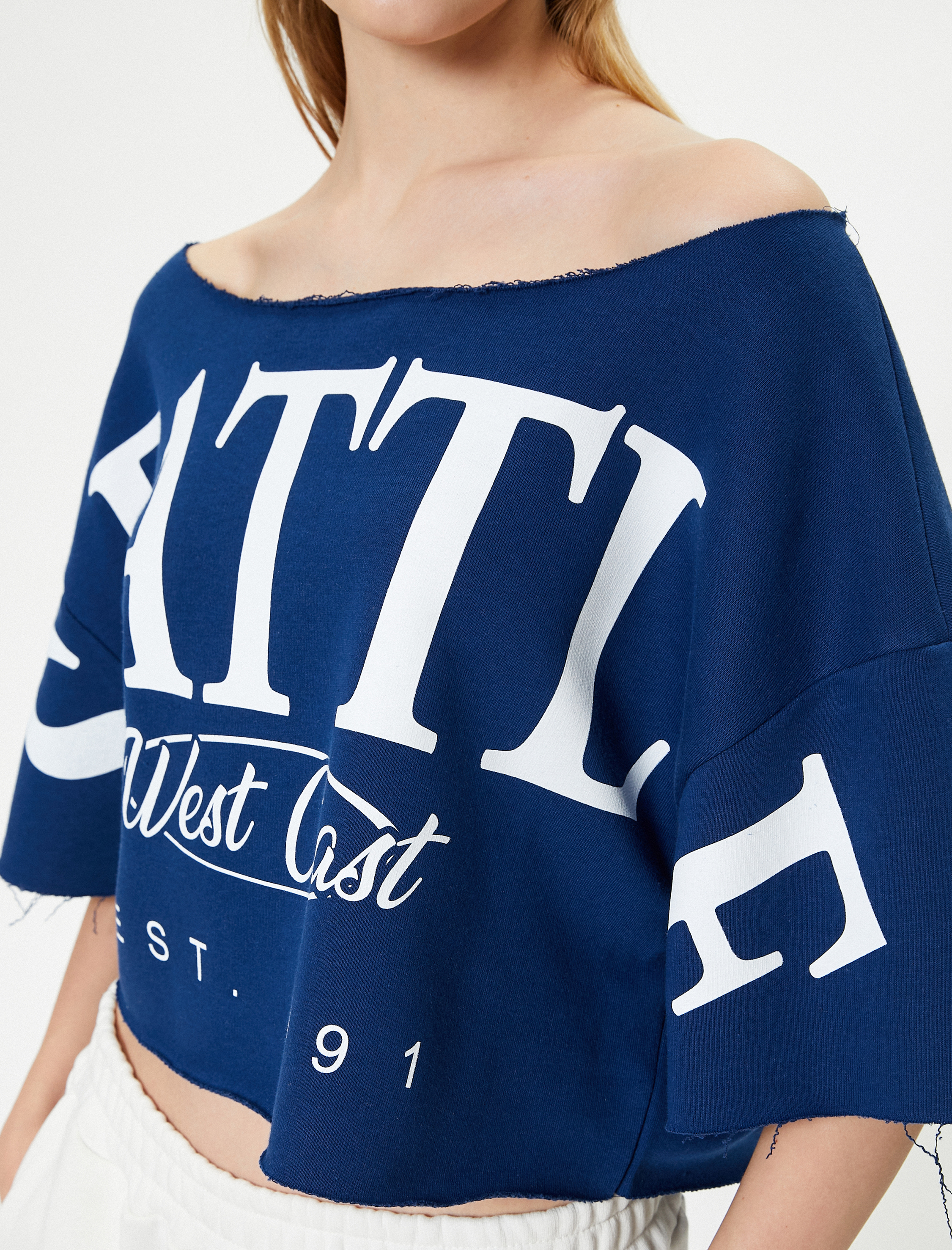   Crop Oversize Tişört Baskılı Kısa Kollu Kayık Yaka