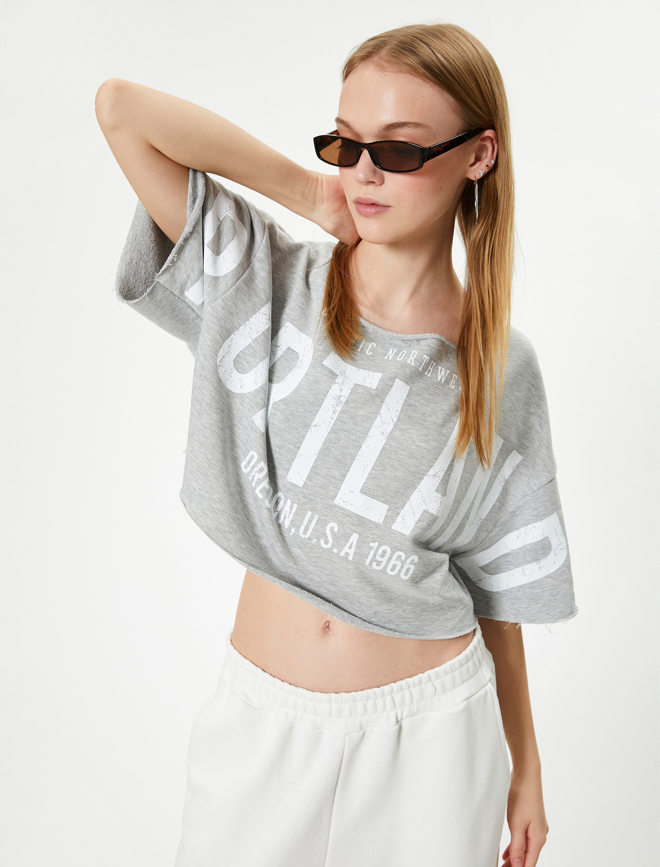   Crop Oversize Tişört Baskılı Kısa Kollu Kayık Yaka