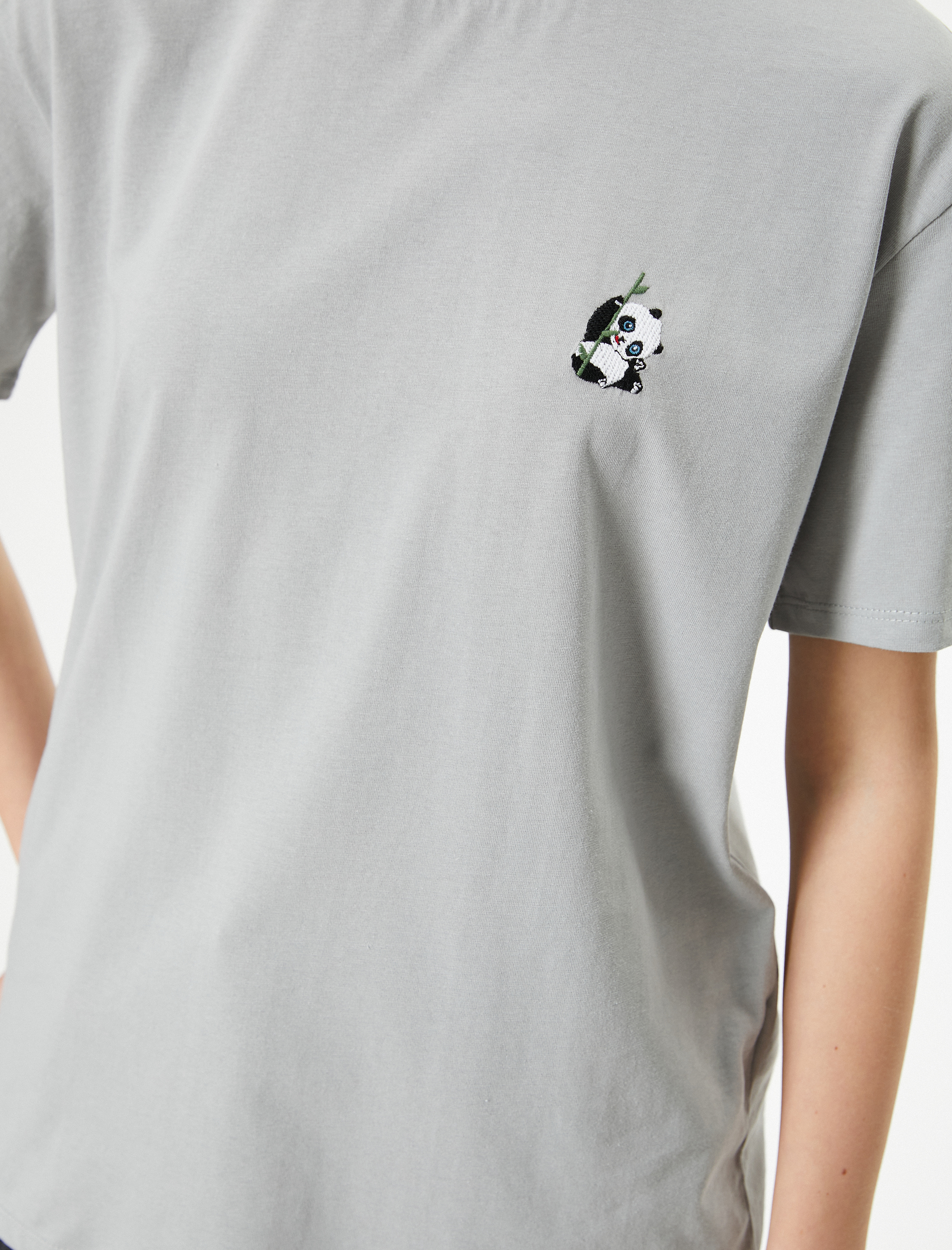   Panda İşleme Detaylı Tişört Rahat Kalıp Kısa Kollu Bisiklet Yaka