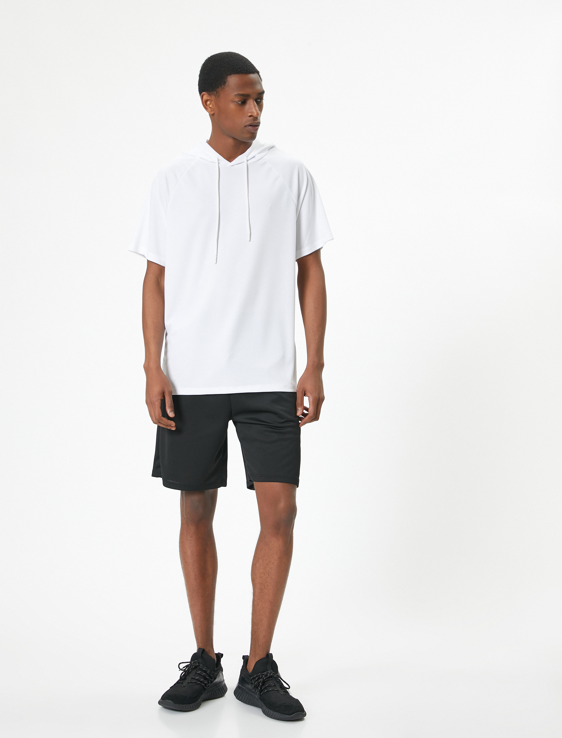   Kapşonlu Spor Tişört Kısa Kollu Reglan Detaylı