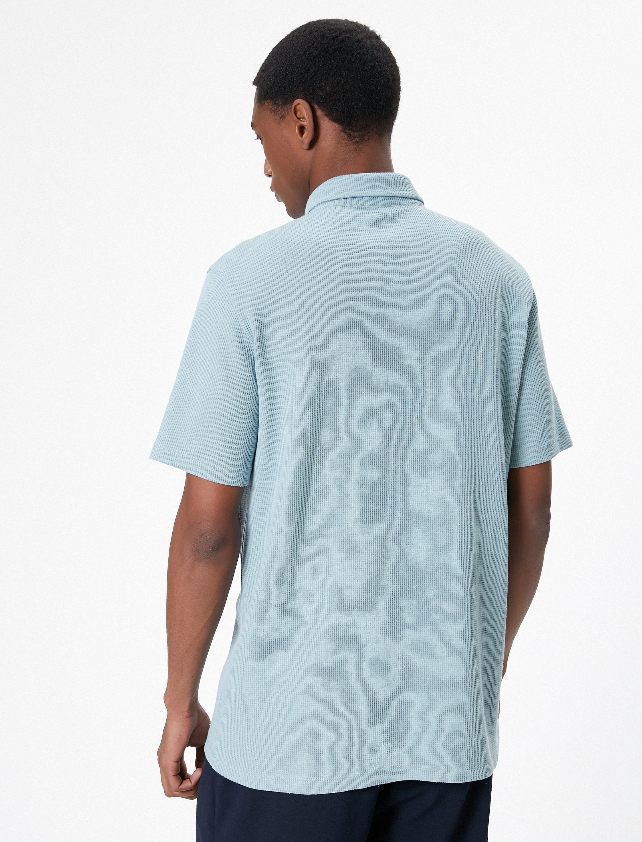   Yakalı Tişört Düğme Detaylı Kısa Kollu Dokulu