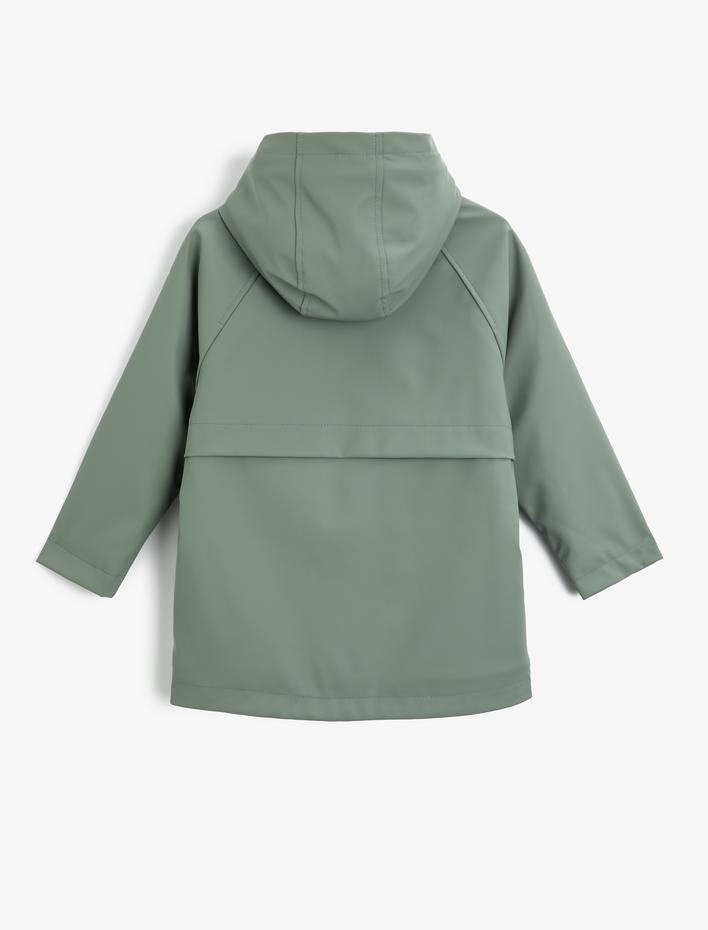 Erkek Çocuk Kapşonlu Yağmurluk Peluş Astarlı Su Geçirmez Kapaklı Cepli