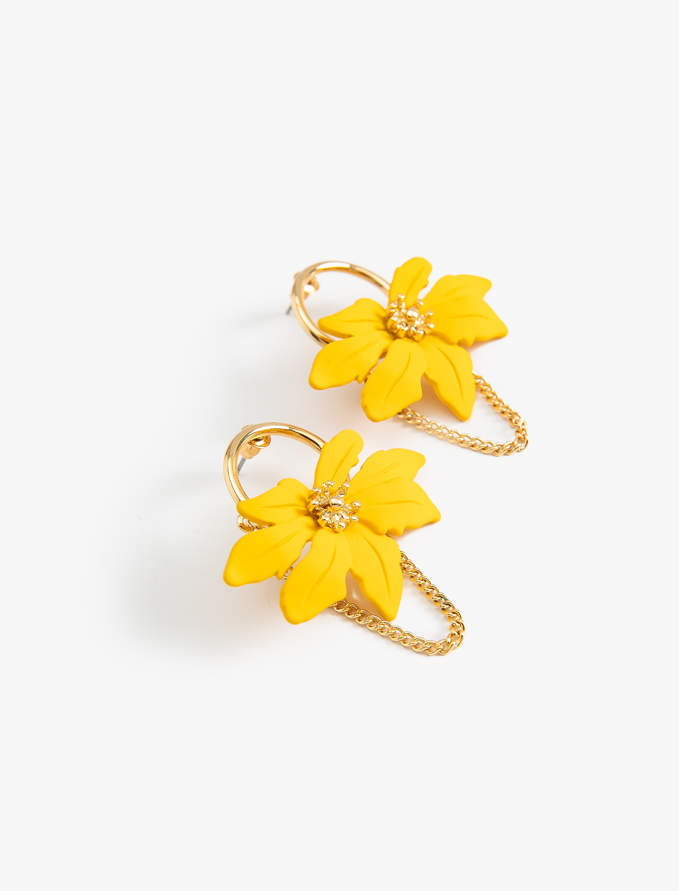  Kadın Çelik Karışımlı Çiçek Küpe Orta Boy