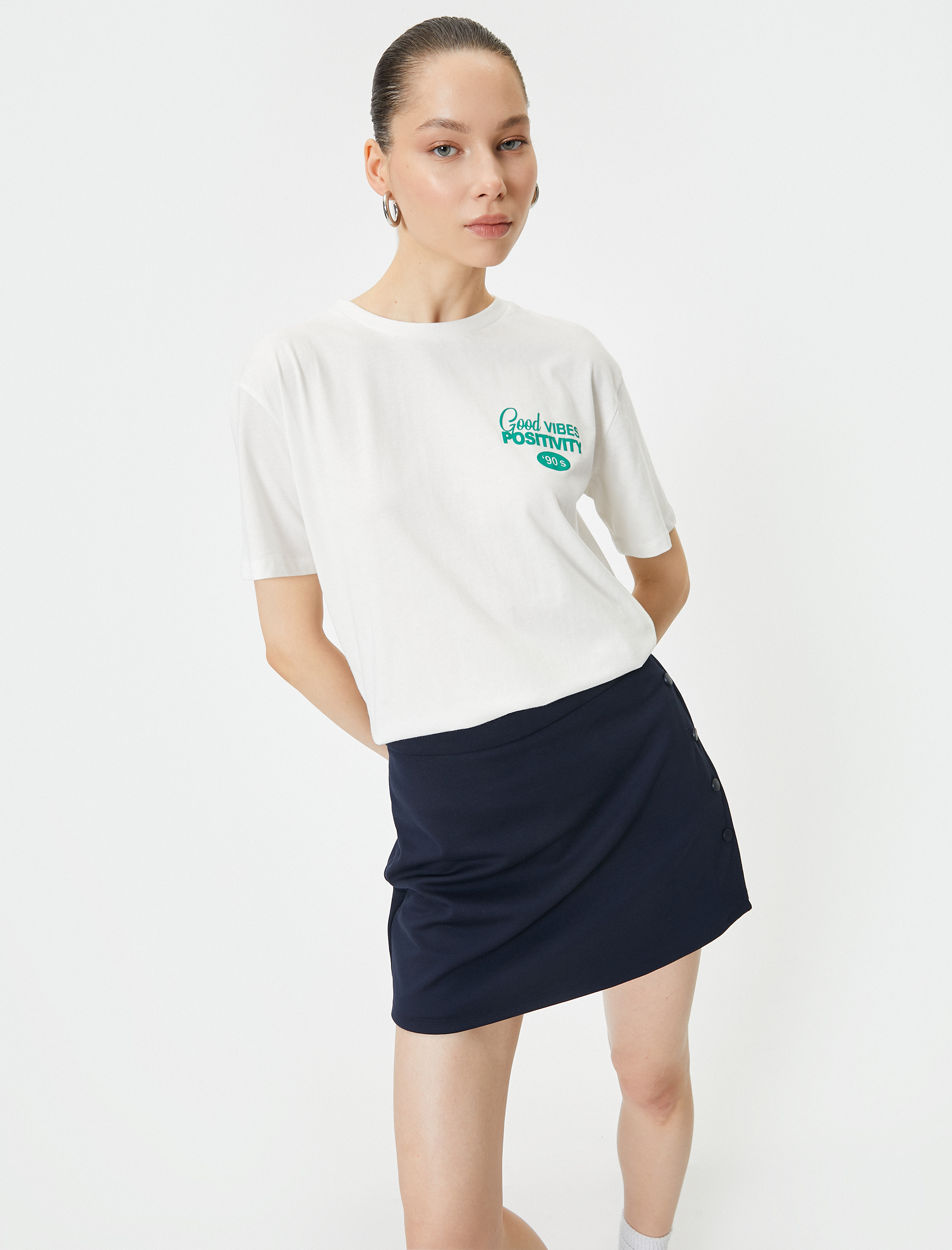   Arkası Baskılı Tişört Kısa Kollu Bisiklet Yaka Rahat Kalıp