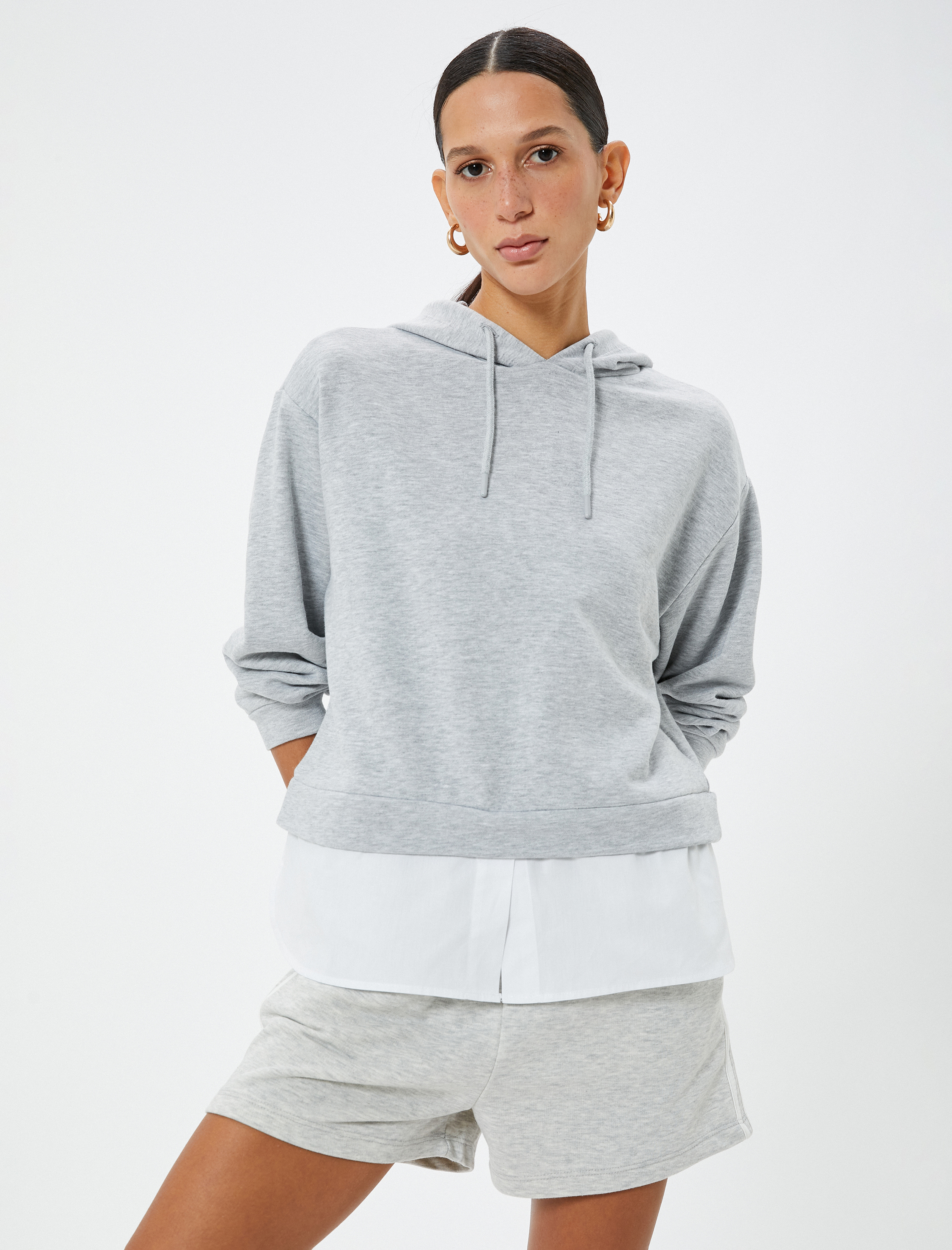   Kapşonlu Sweatshirt Bağcıklı Çift Parça Görünümlü