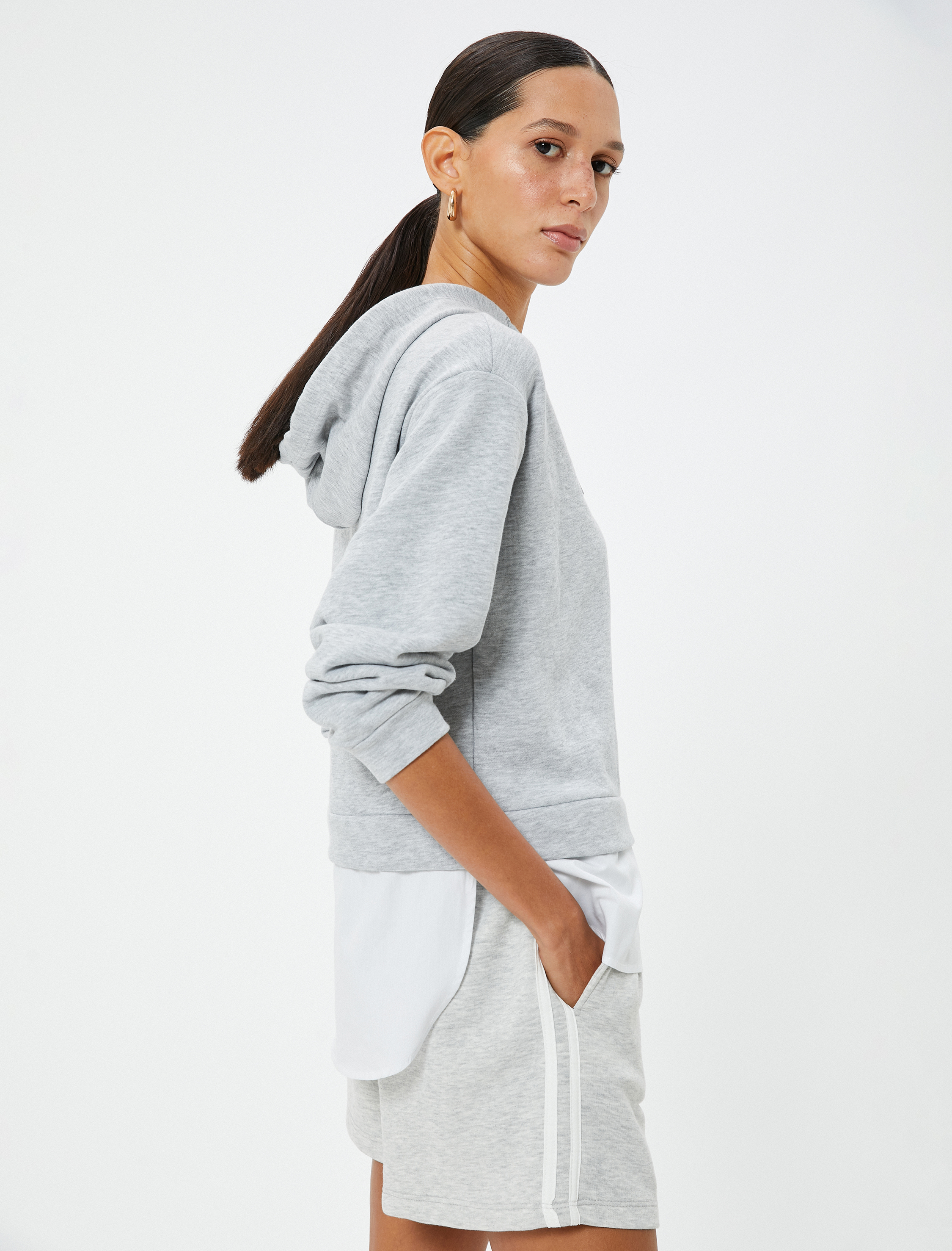   Kapşonlu Sweatshirt Bağcıklı Çift Parça Görünümlü