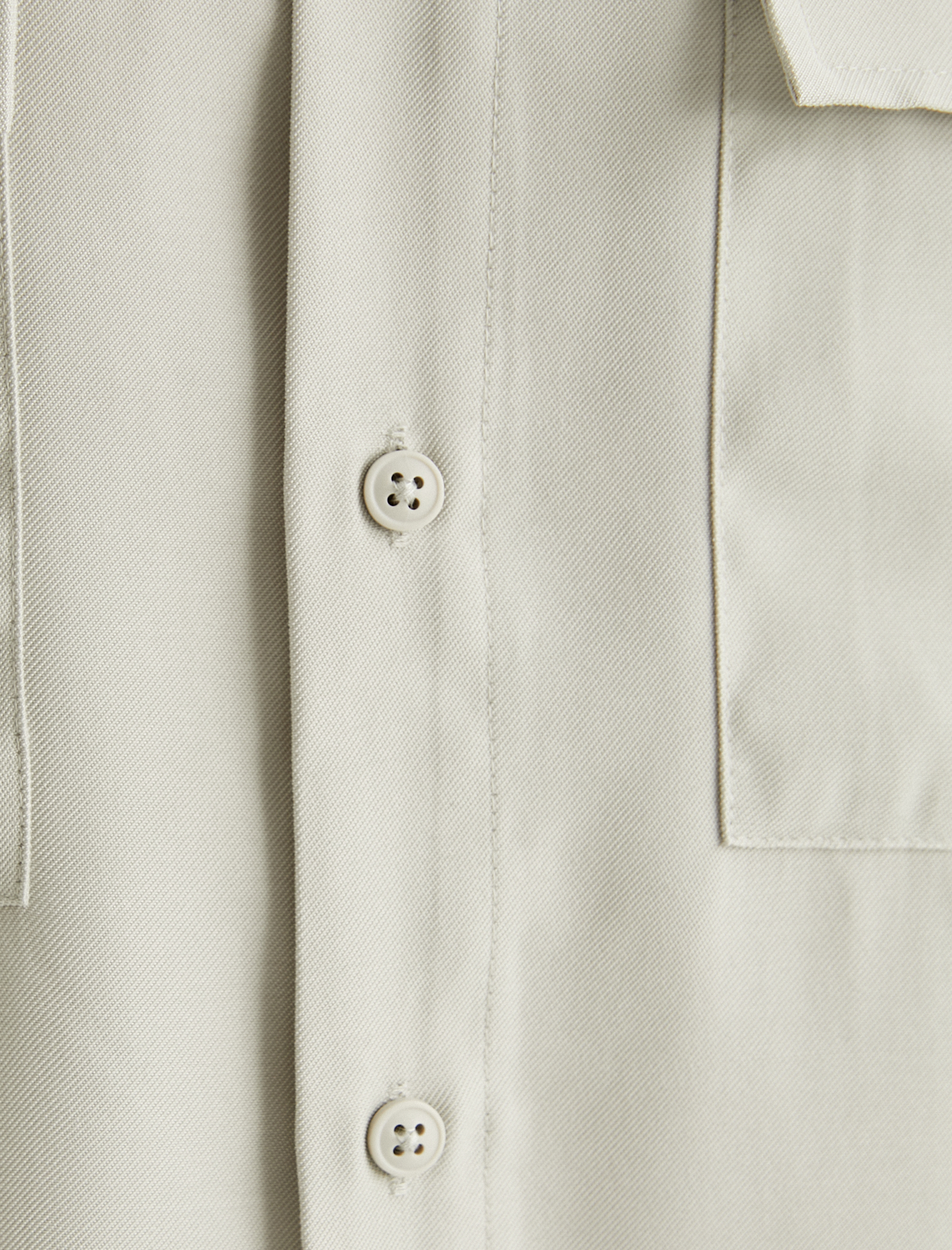   Kısa Kollu Gömlek Düğmeli Kapaklı Cep Detaylı Viskoz Kumaş Regular Fit