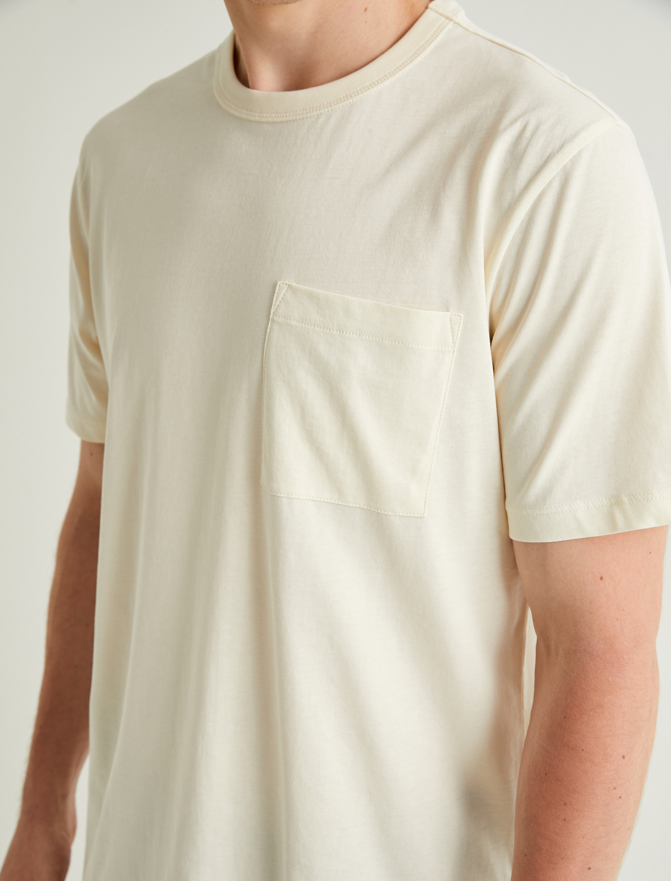   Cep Detaylı Kısa Kollu Regular Fit Bisiklet Yaka Pamuklu Tişört