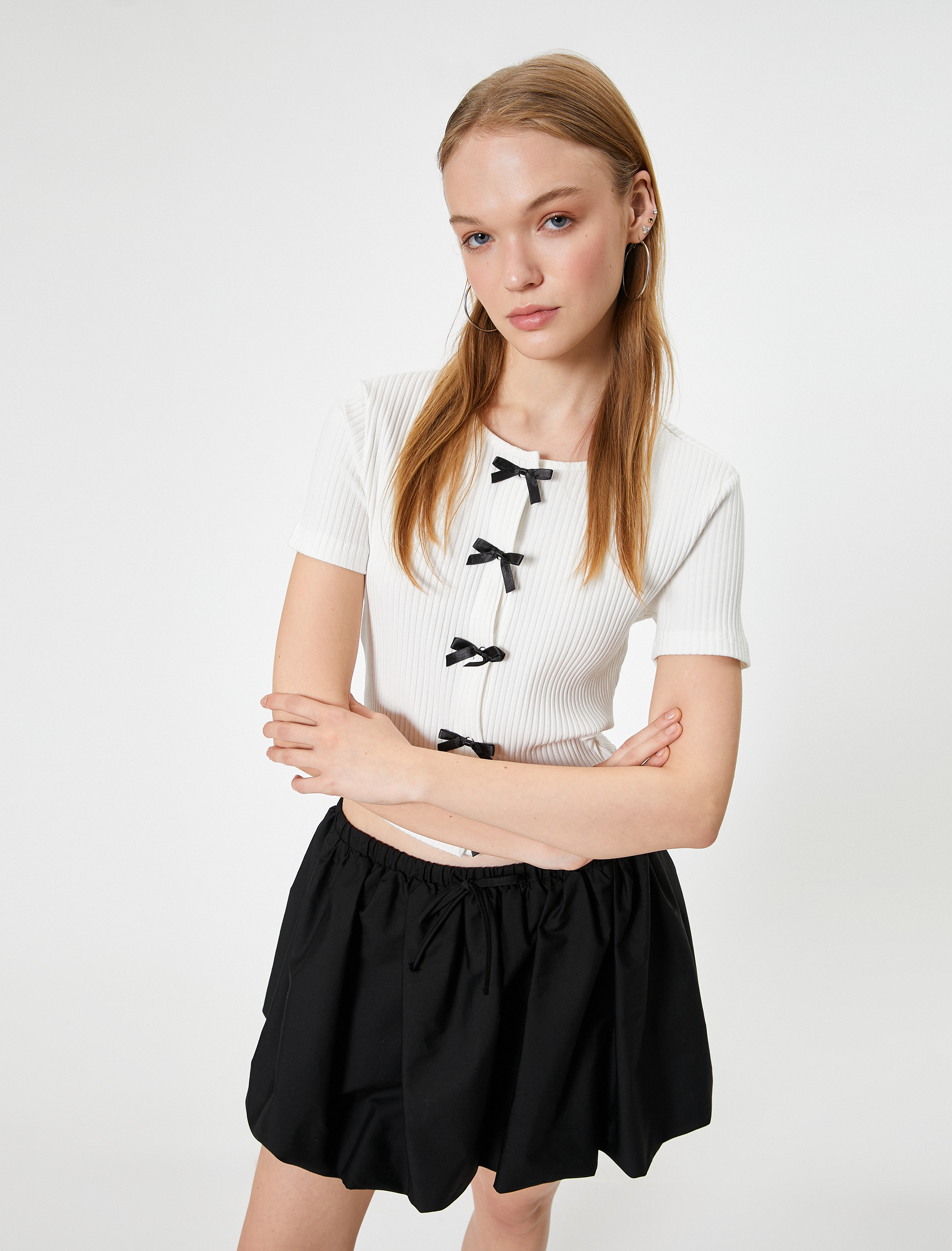Koton Kadın Fiyonk Detaylı Hırka Çıtçıt Düğmeli Kısa Kollu Bisiklet Yaka Slim Fit -1