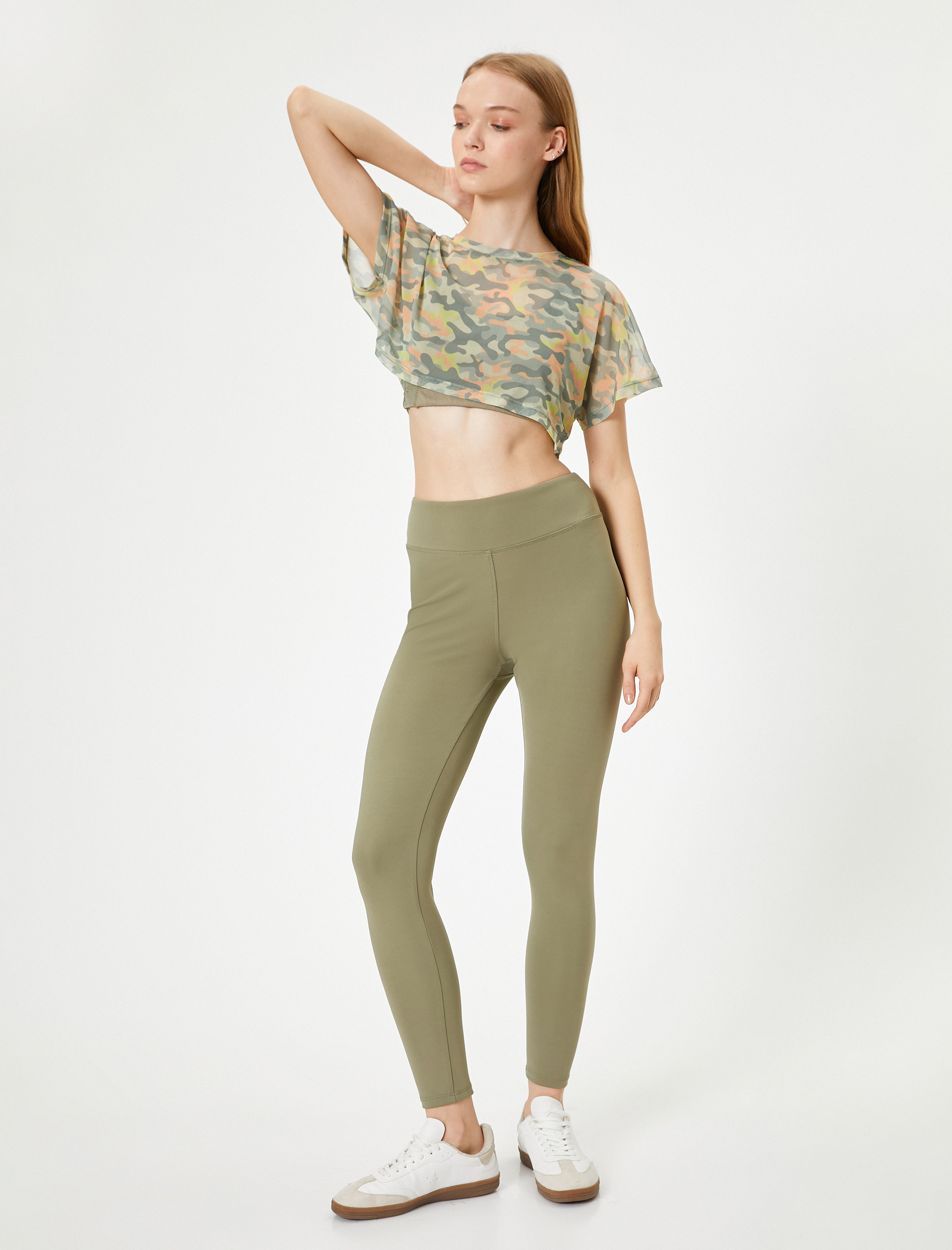   Transparan Crop Tişört Spor Kısa Kollu Bisiklet Yaka Kamuflaj Desenli