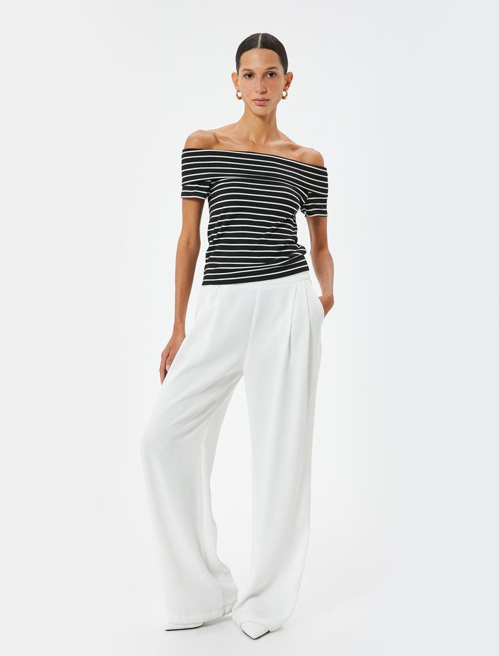  Madonna Yaka Omzu Açık Tişört Kısa Kollu Kat Detaylı