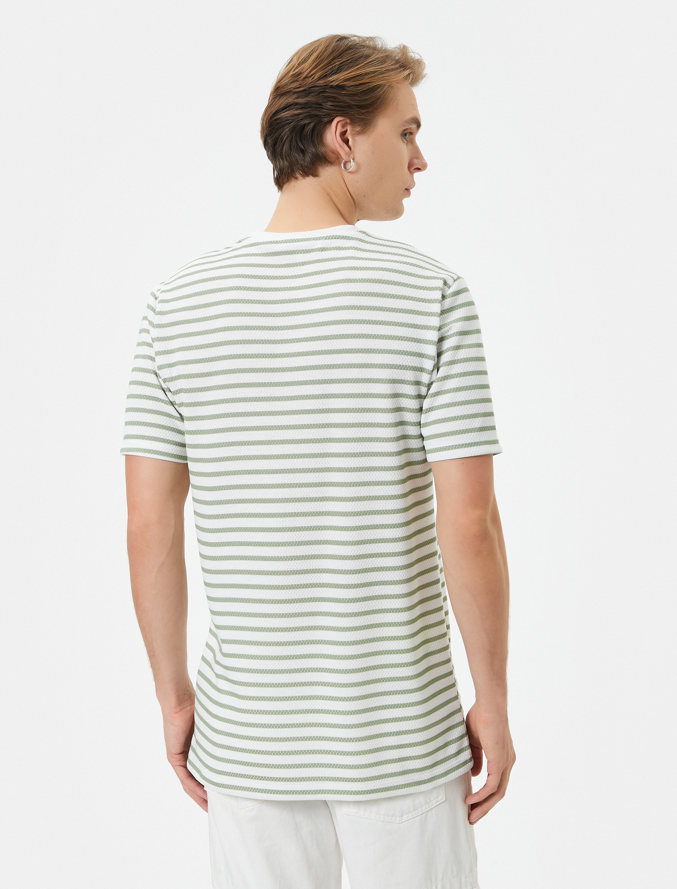   Basic Tişört Dokulu Bisiklet Yaka Kısa Kollu Dar Kesim