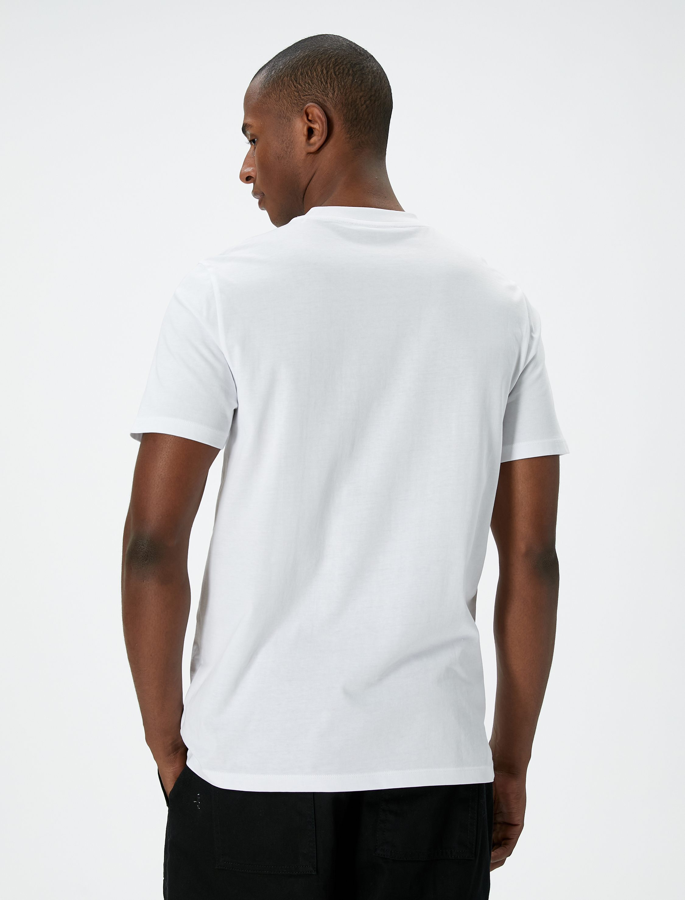   Geometrik Baskılı Kısa Kollu Regular Fit Pamuklu Bisiklet Yaka Tişört