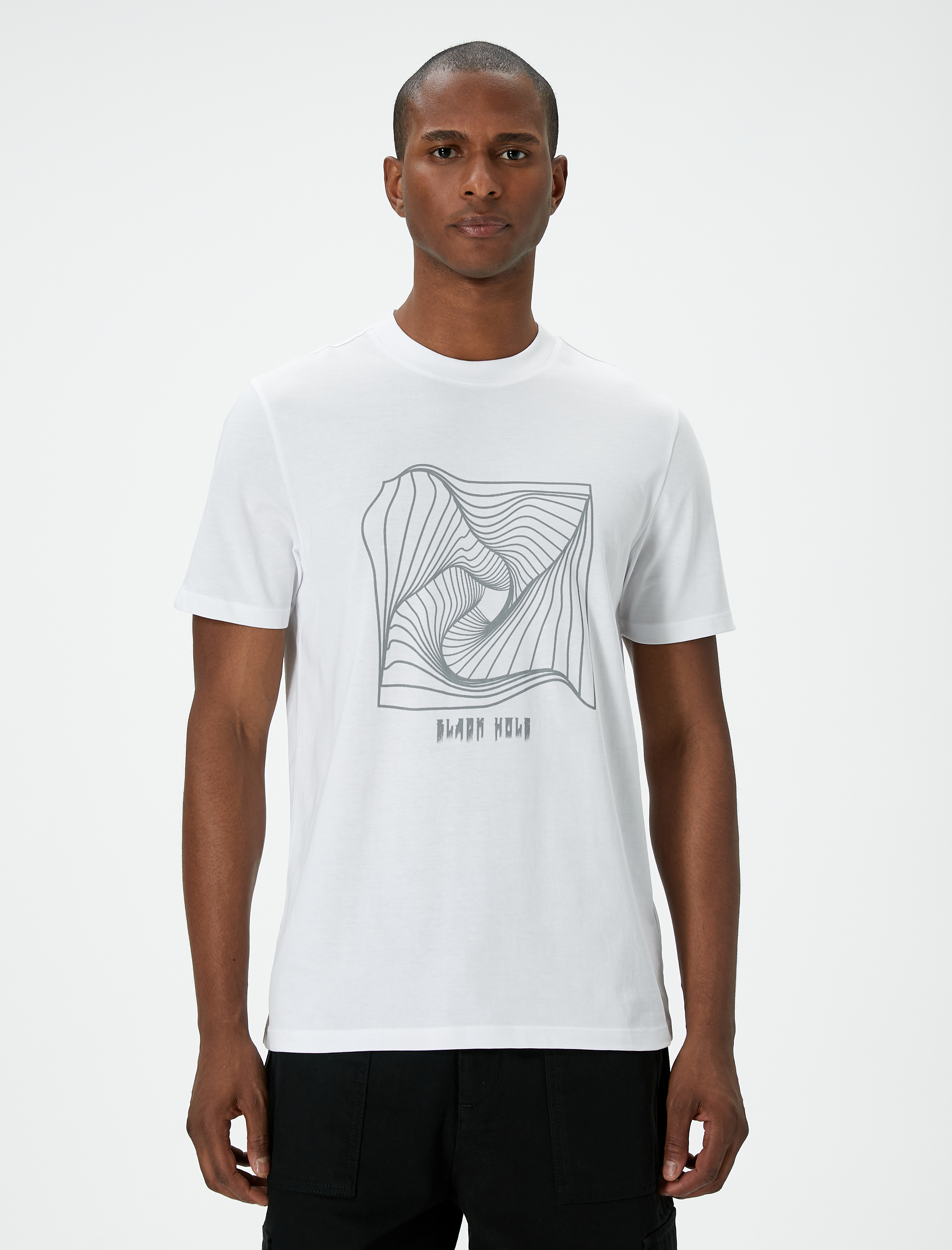   Geometrik Baskılı Kısa Kollu Regular Fit Pamuklu Bisiklet Yaka Tişört