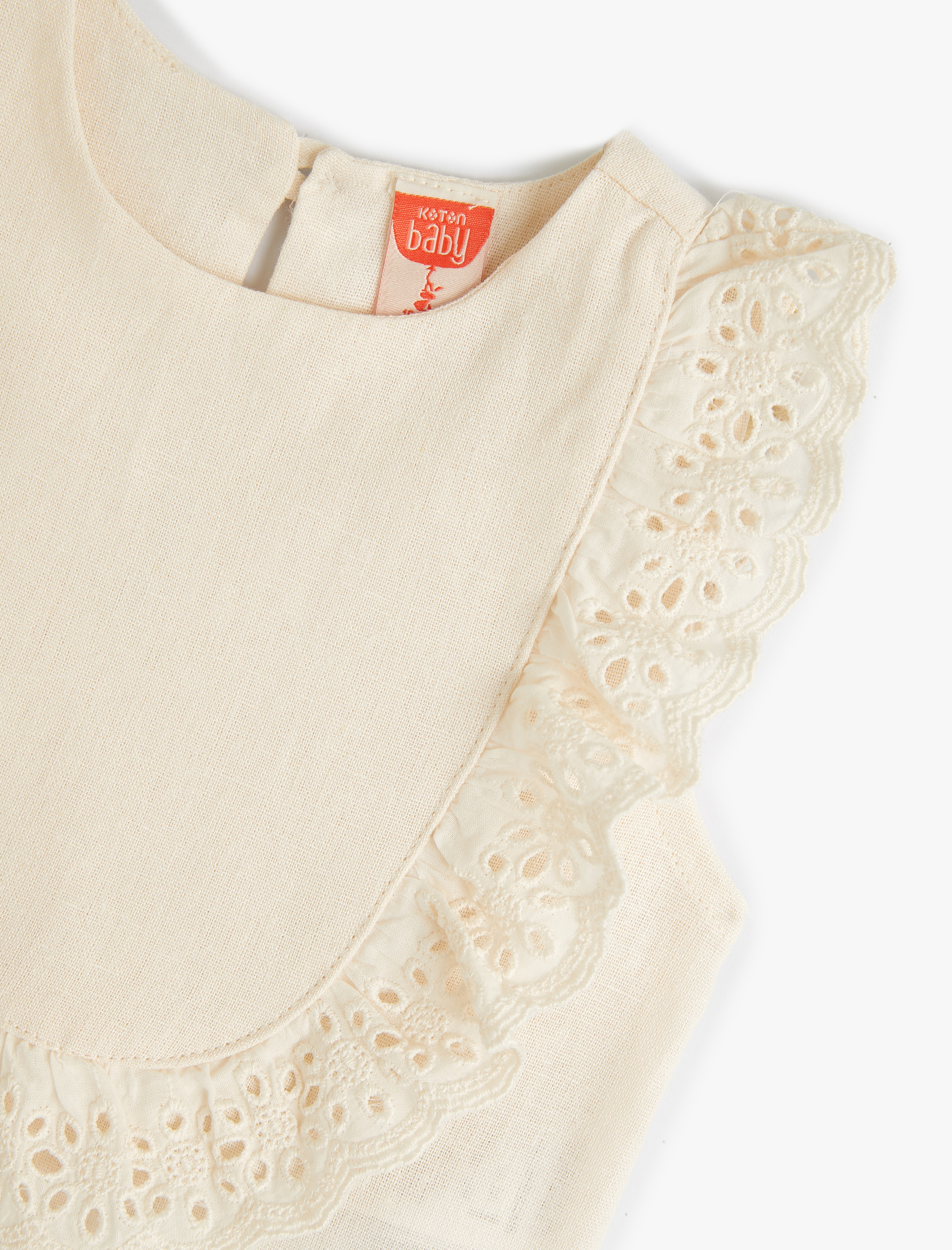  Kız Bebek Keten Bluz Kolsuz Yuvarlak Yaka Fırfırlı Fisto Detaylı