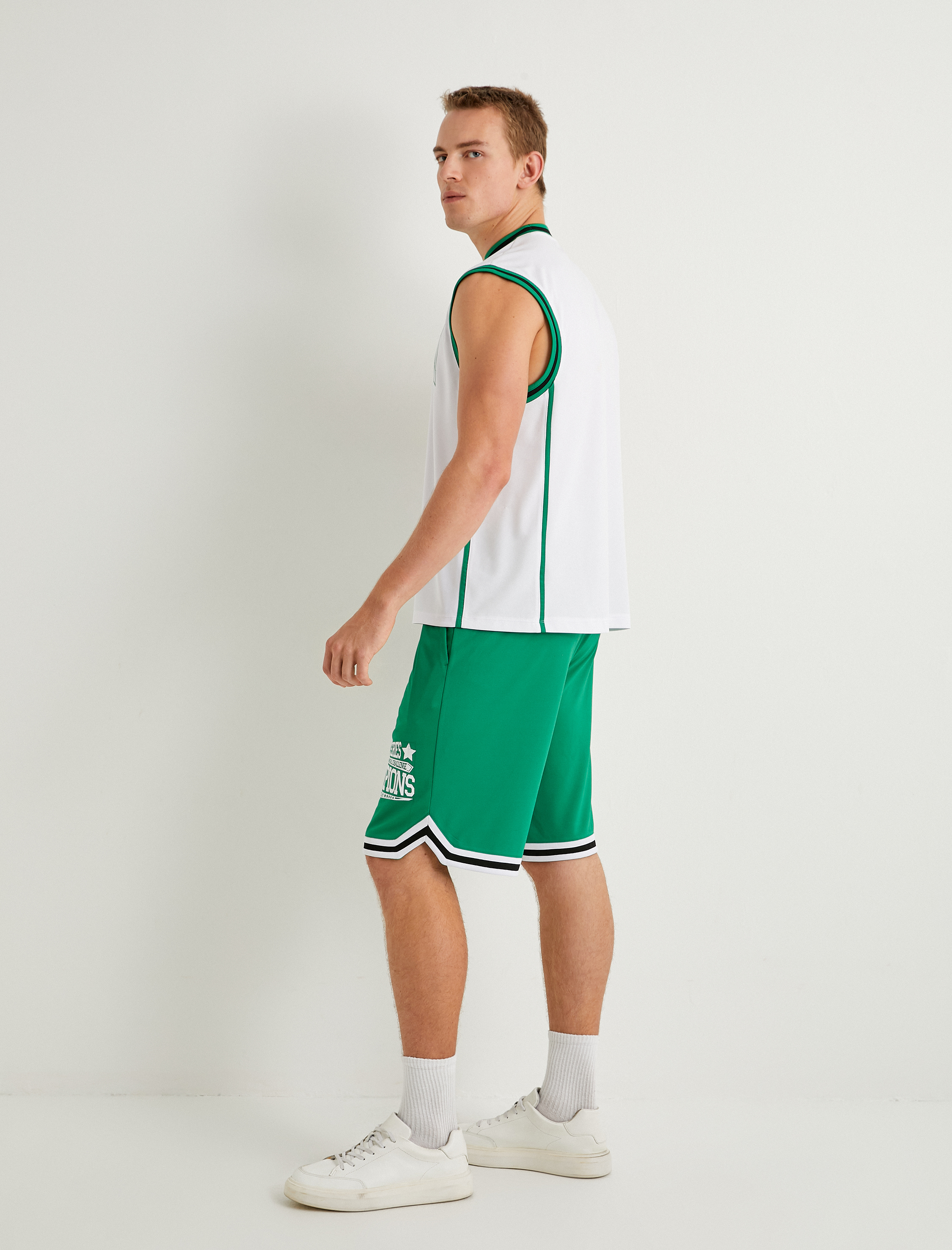   Basketbol Şortu Slogan Baskılı Beli Lastikli