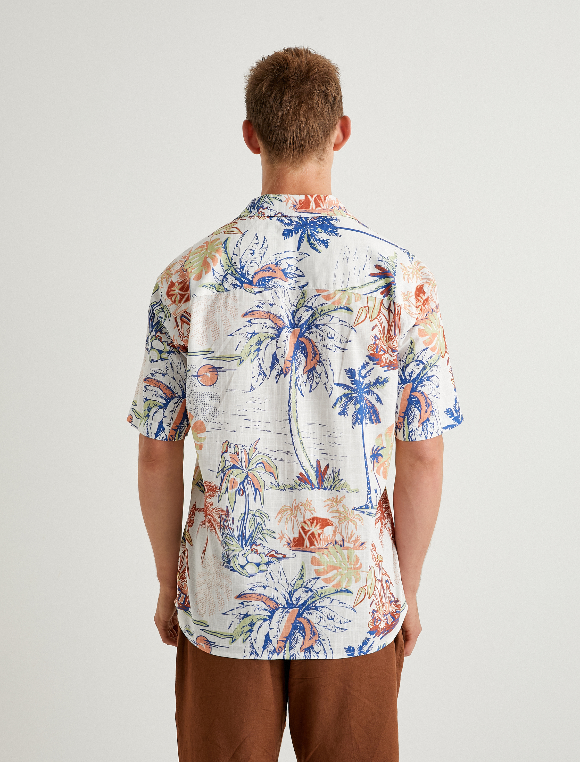   Hawaii Gömlek Kısa Kollu Desenli Düğmeli Yaka Detaylı Pamuklu Regular Fit