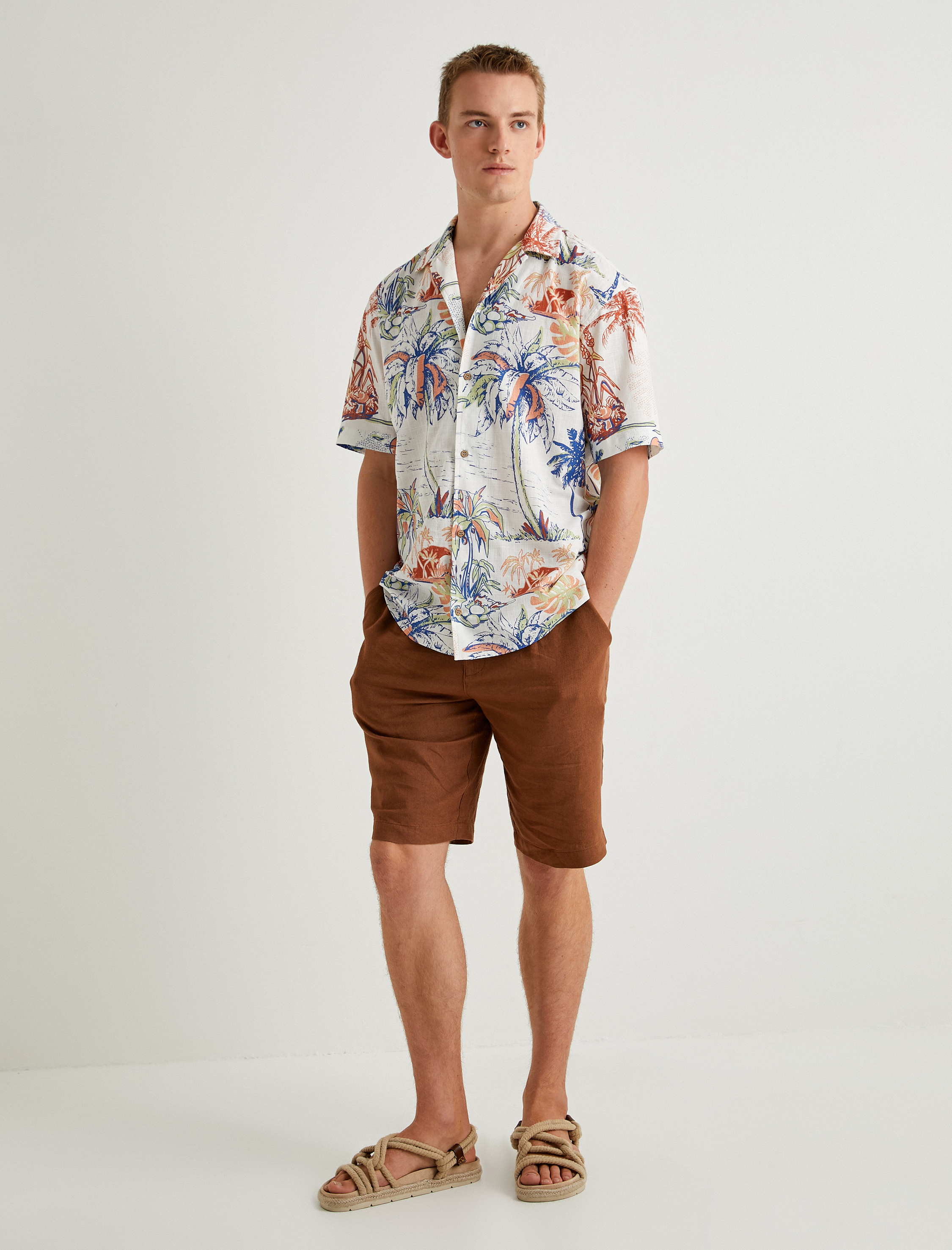   Hawaii Gömlek Kısa Kollu Desenli Düğmeli Yaka Detaylı Pamuklu Regular Fit