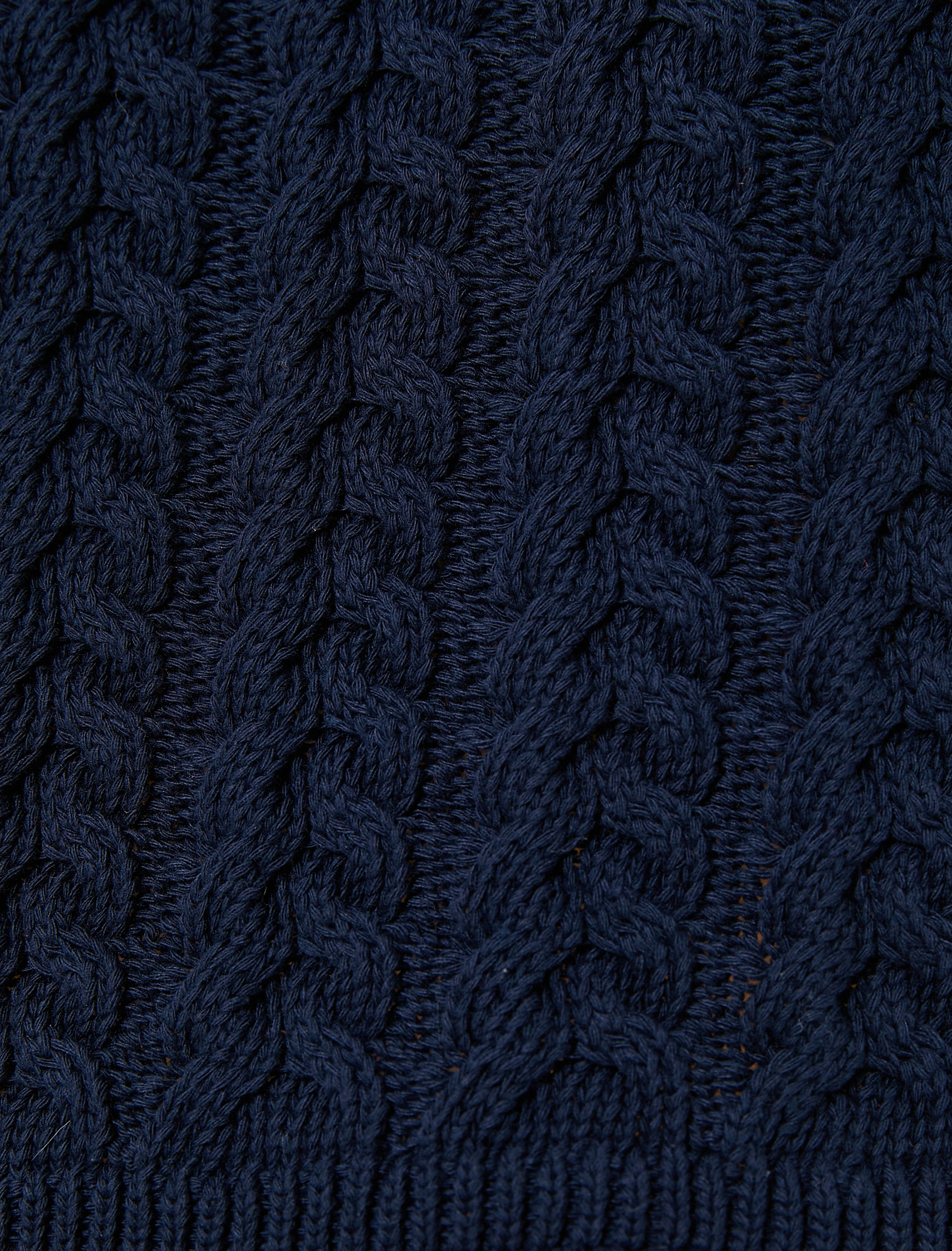   Desenli Yuvarlak Yaka Kısa Saç Örgü Süveter