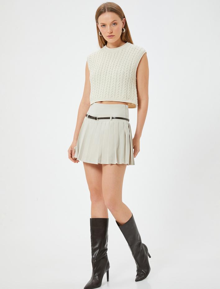  Desenli Yuvarlak Yaka Kısa Saç Örgü Süveter