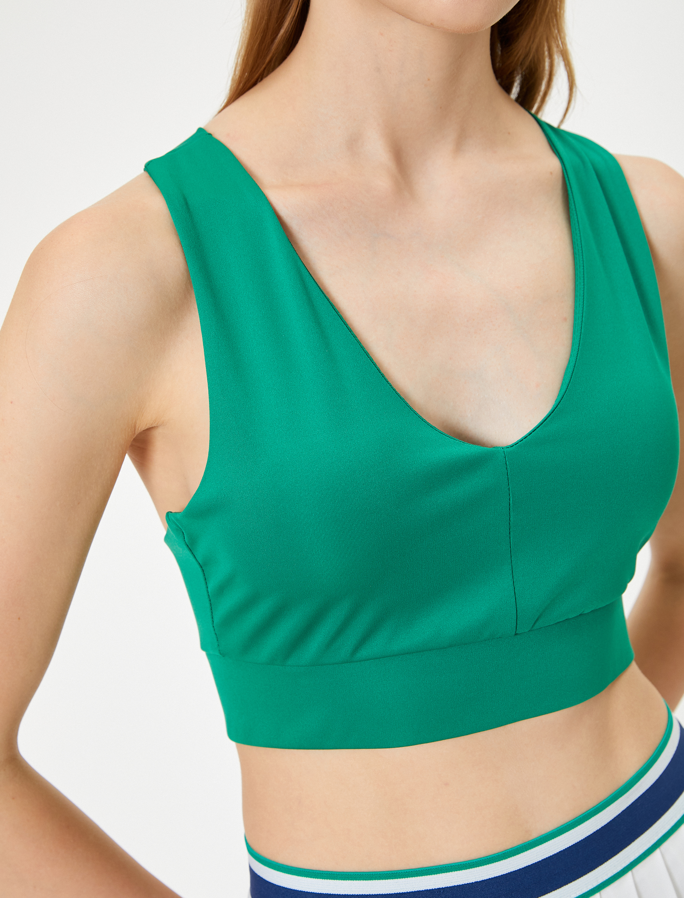   Sporcu Sütyeni Çapraz Askılı V Yaka Kaplı Slim Fit