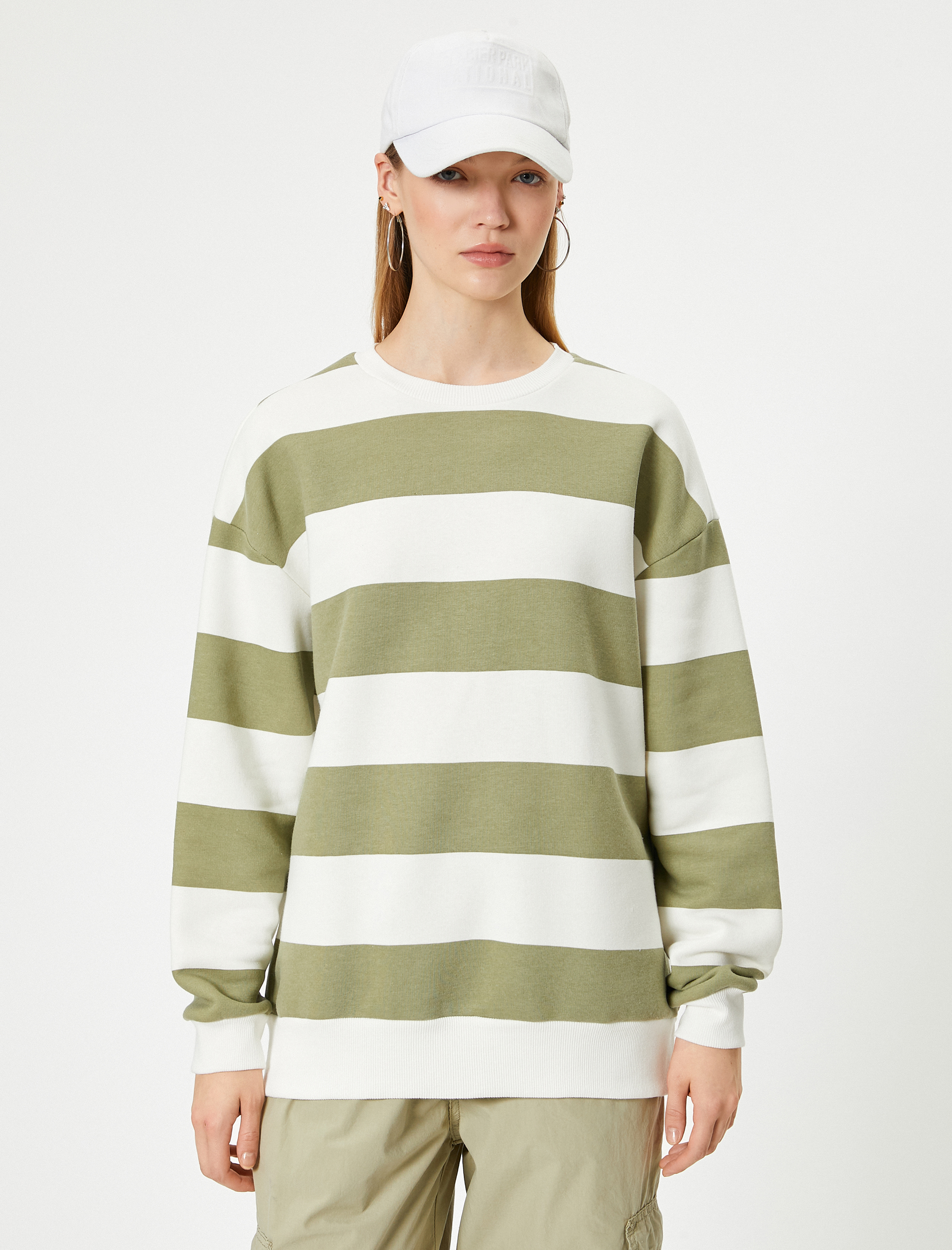   Şardonlu Bisiklet Yaka Sweatshirt Relax Fit Ribanalı Uzun Kollu