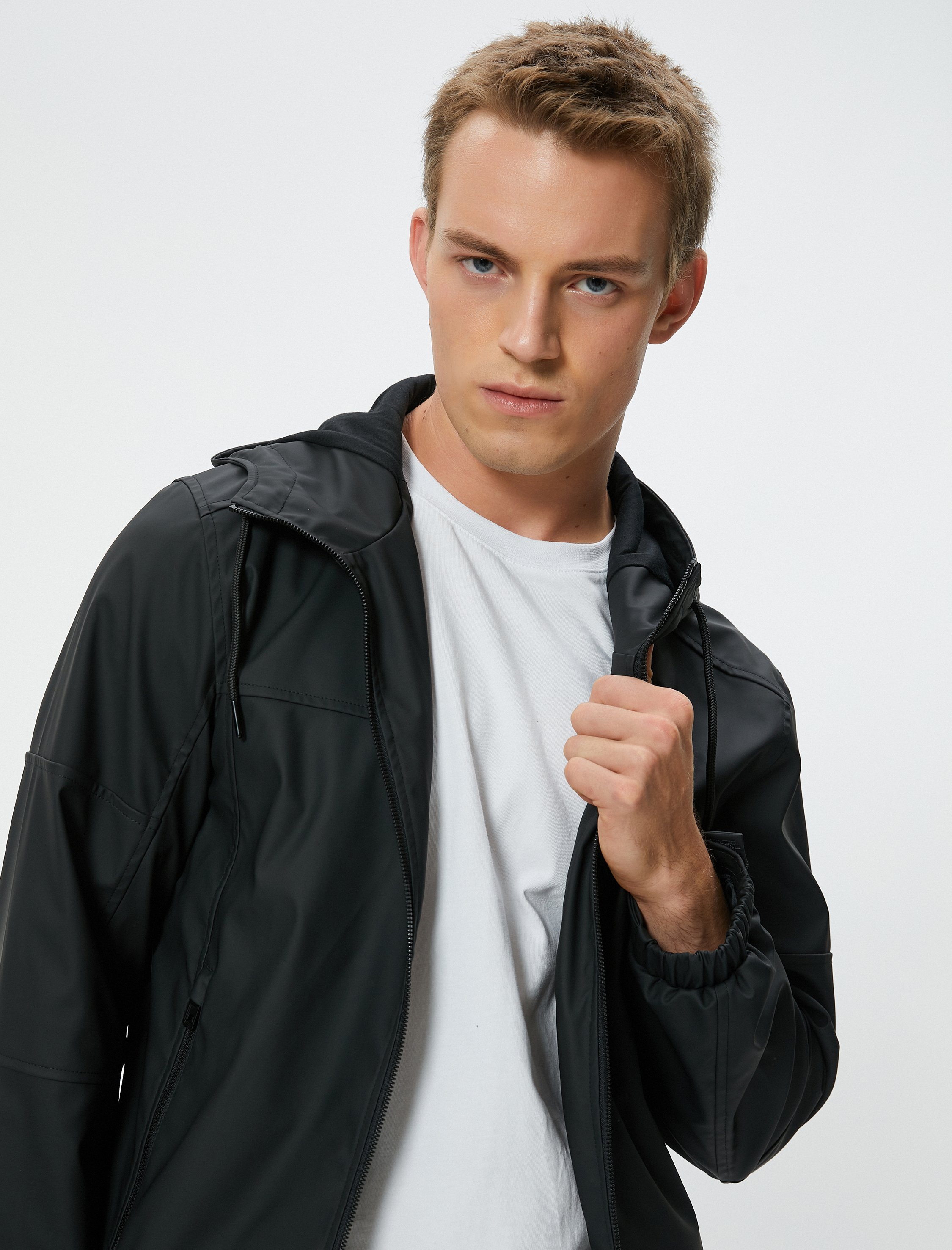   Mevsimlik Ceket Slim Fit Kapşonlu Fermuarlı