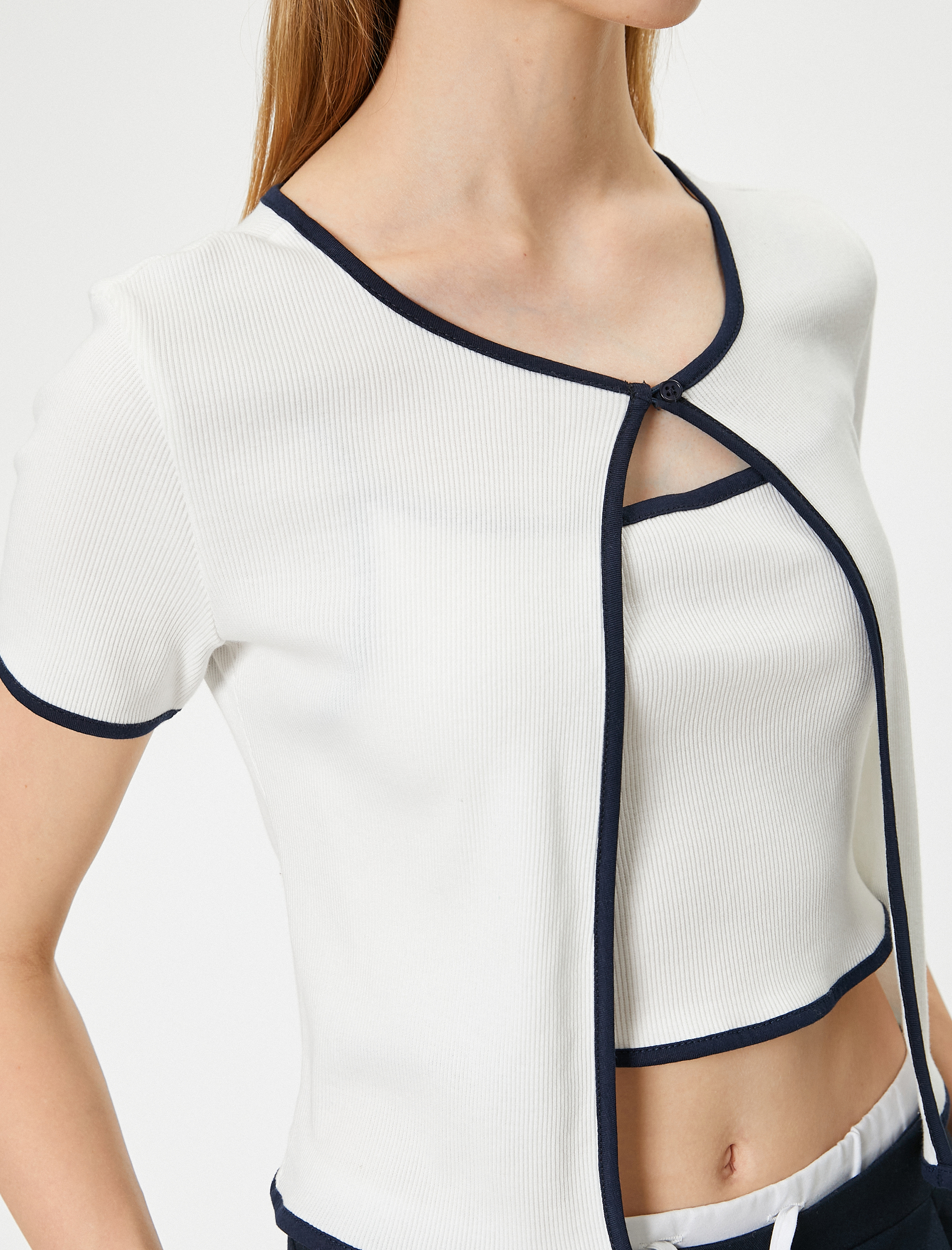   Biyeli Tişört Bisiklet Yaka Kısa Kollu