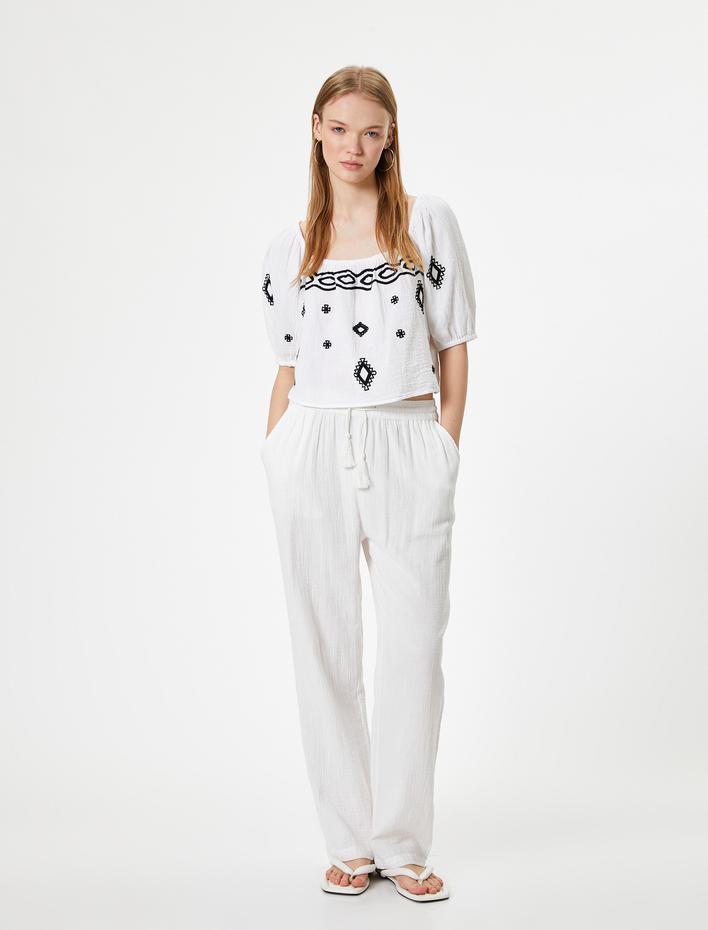  Balon Kol Bluz Crop Kısa Kollu Nakışlı U Yaka