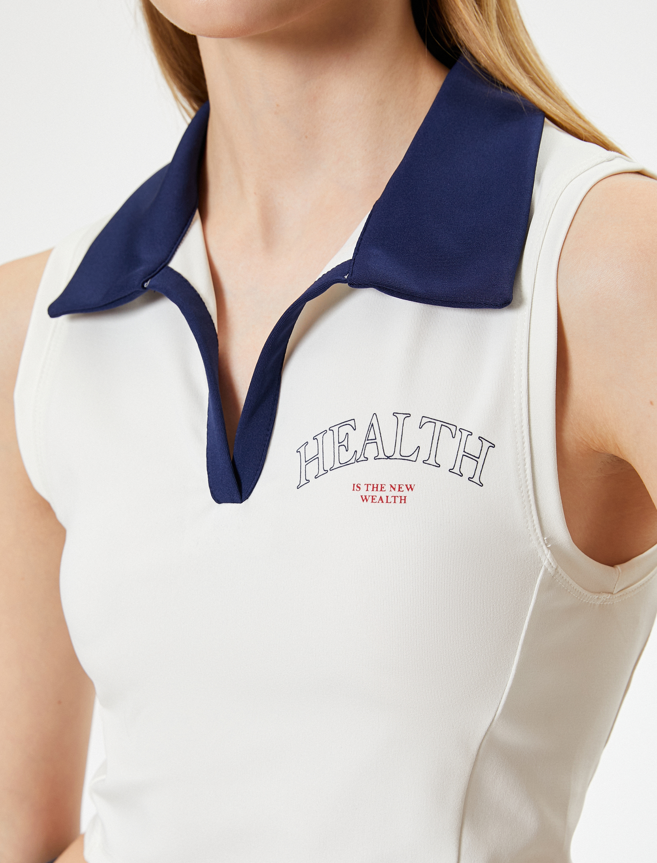   Crop Spor Atlet Slogan Baskılı Polo Yaka Kolsuz Slim Fit