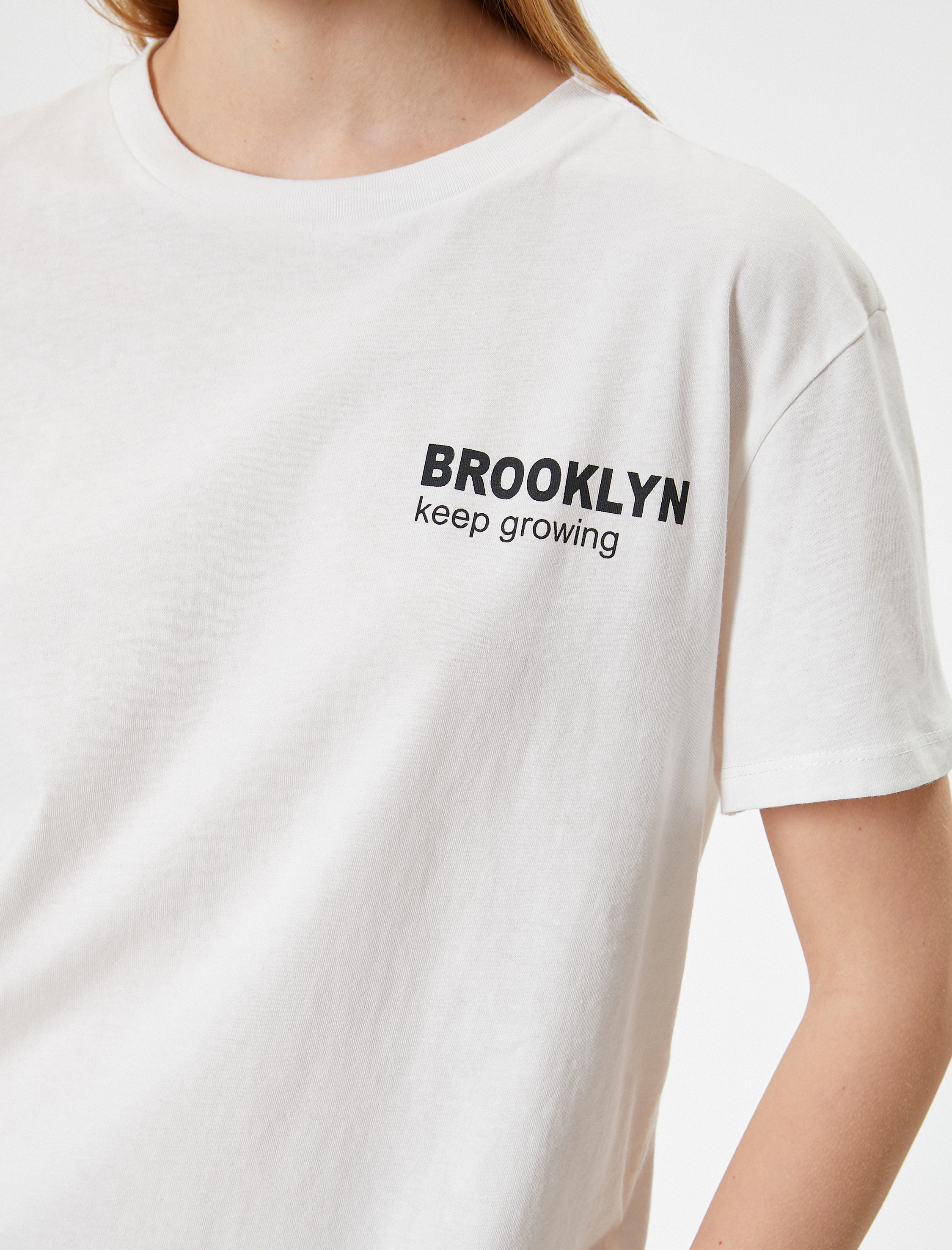   Arkası Baskılı Tişört Relax Fit Bisiklet Yaka Kısa Kollu