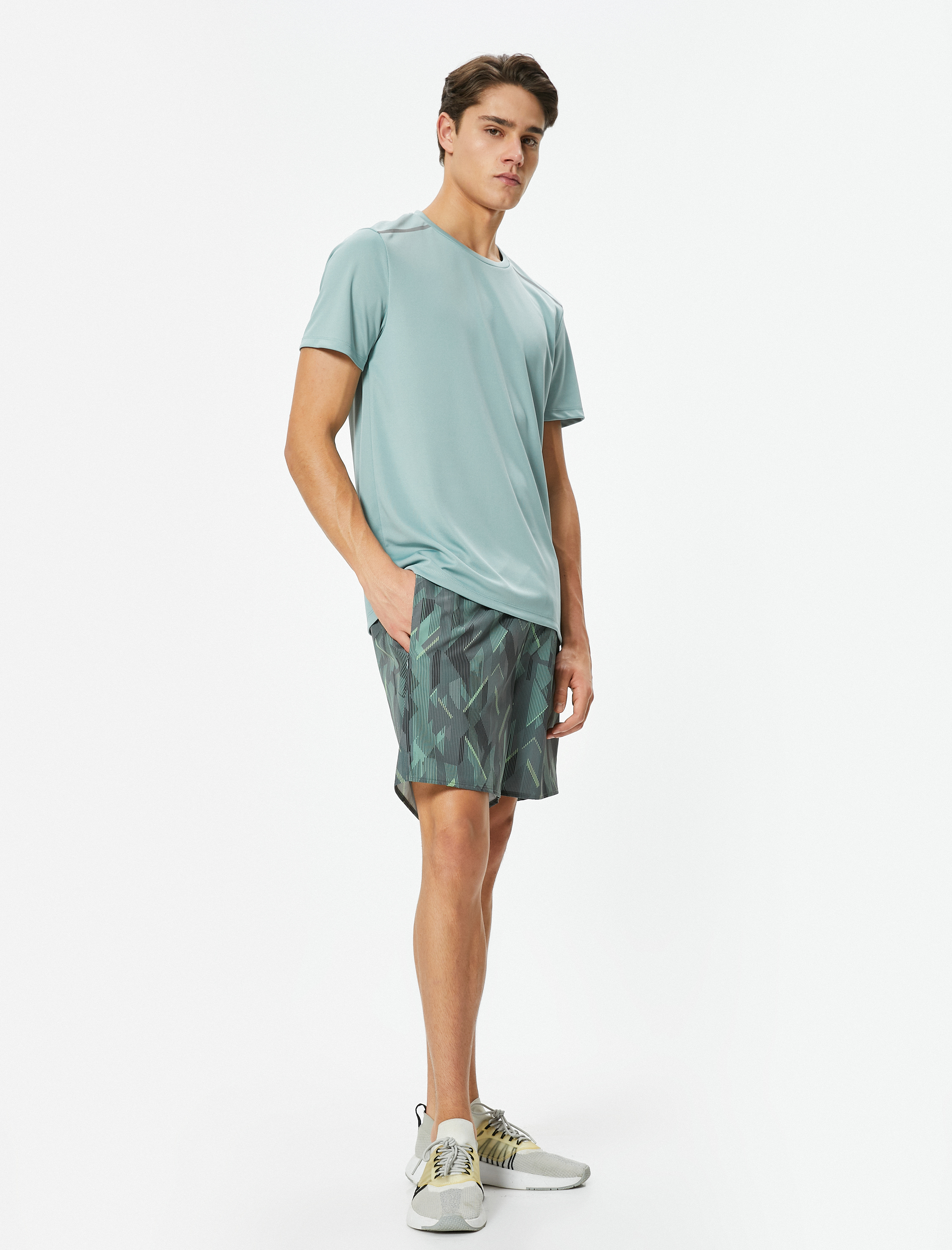   Spor Tişört Çizgi Detaylı Bisiklet Yaka Kısa Kollu