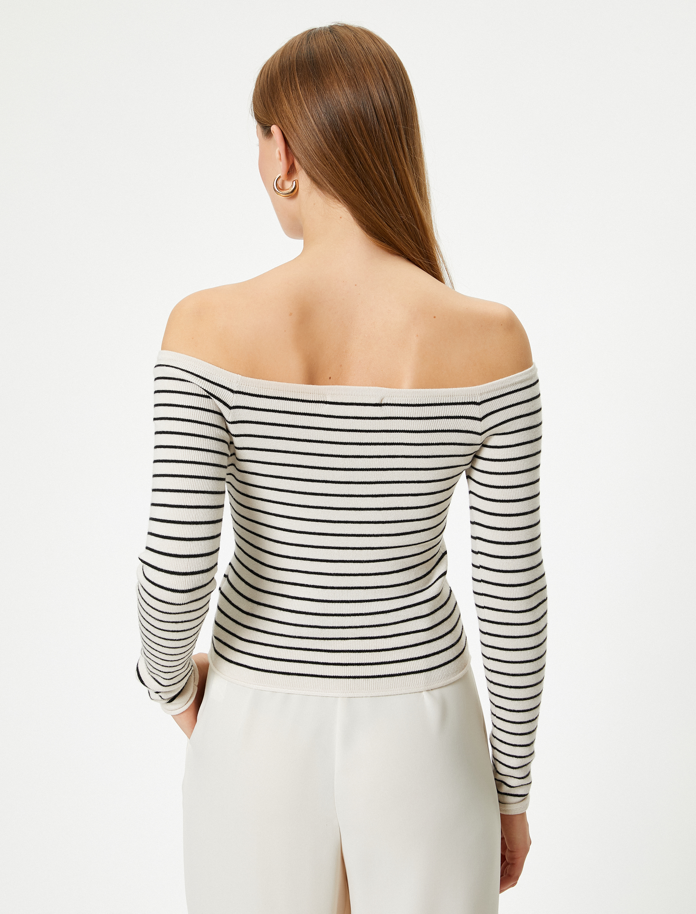 Uzun Kollu Kayık Yaka Omzu Açık Çizgili Triko Kazak