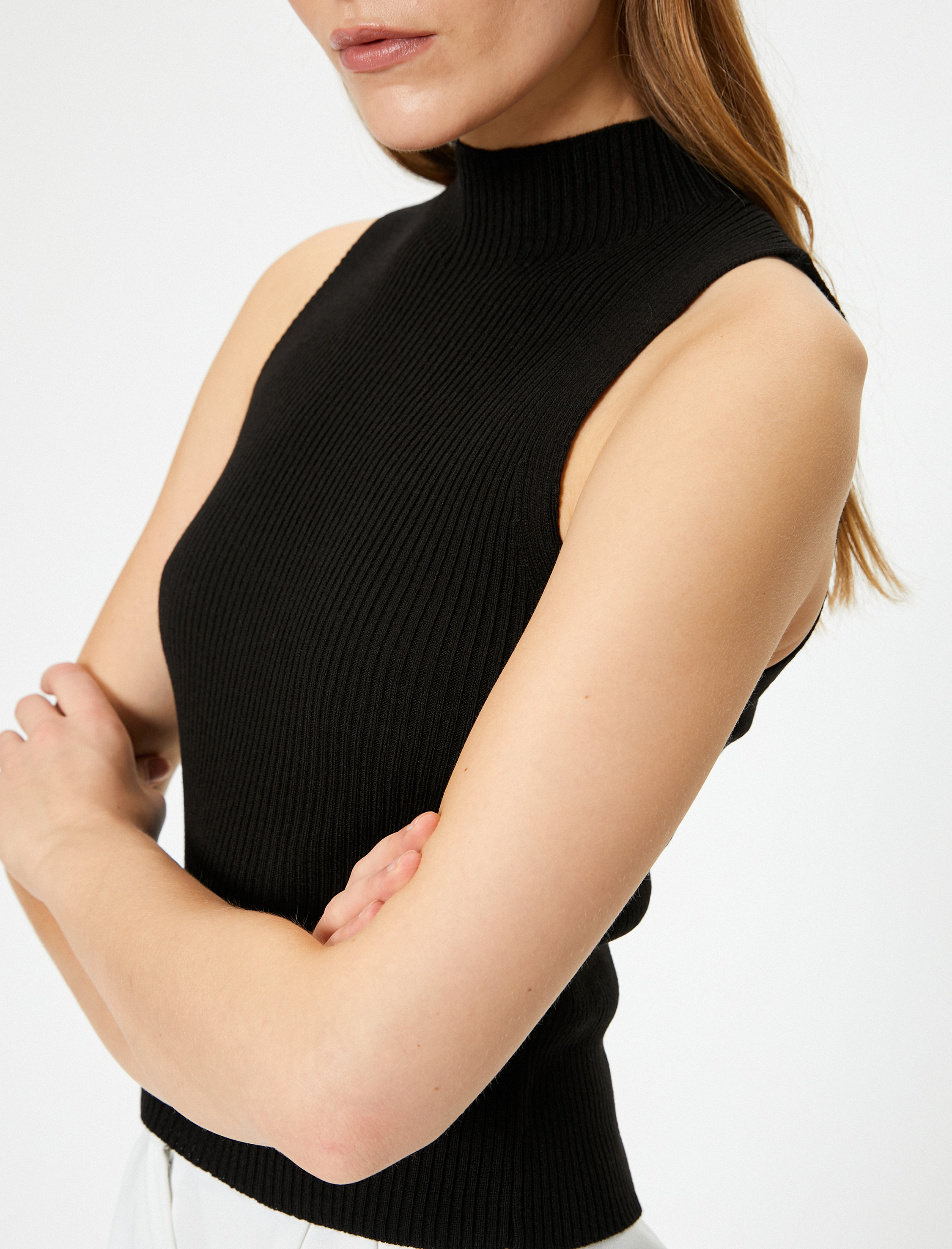 Dik Yaka Fitilli Basic Kolsuz Triko Üst