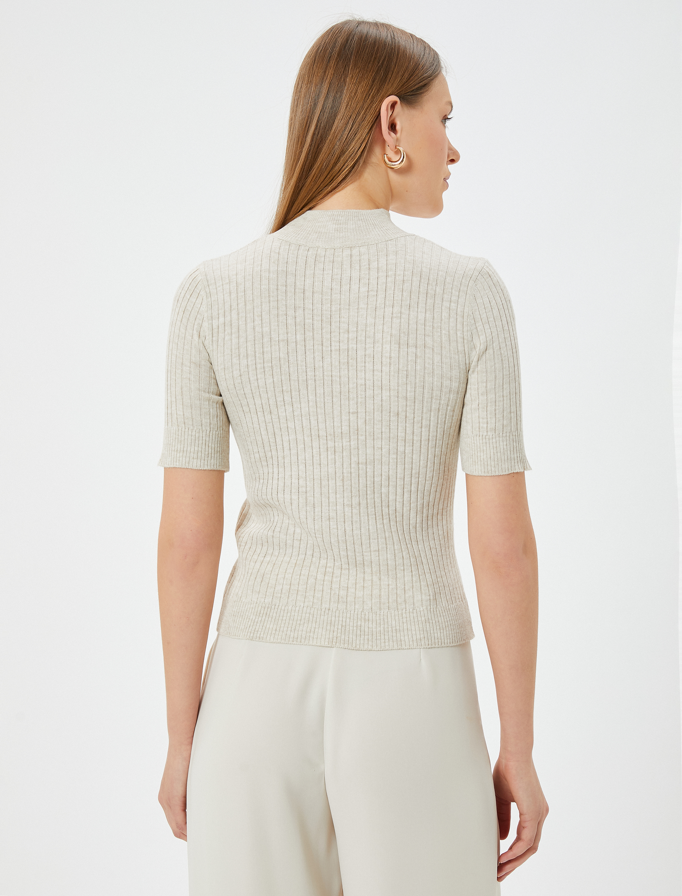   Kısa Kollu Dik Yaka Triko Kazak